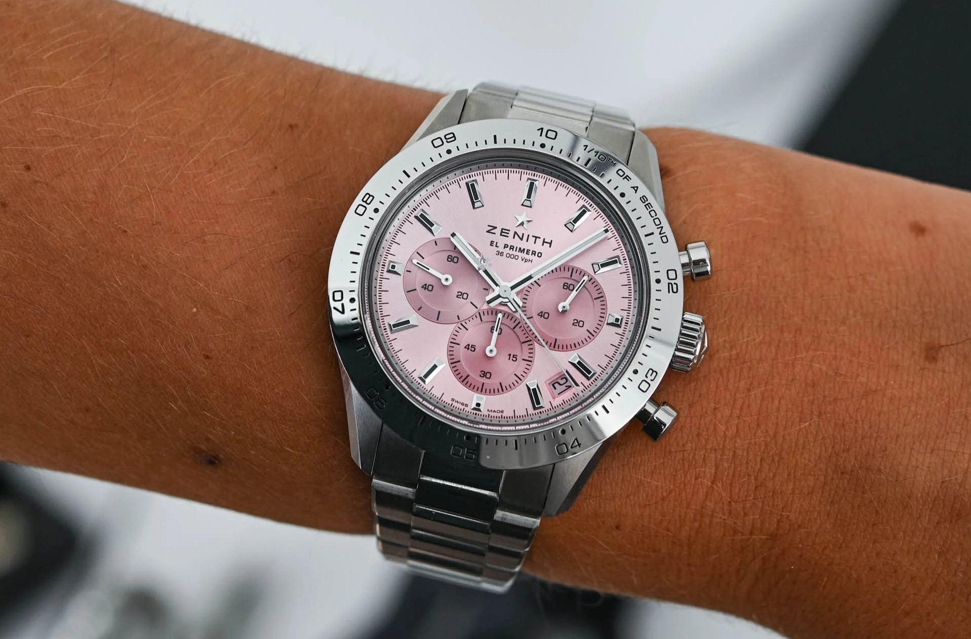 ローマピンク 未開封 Zenith Chronomaster Sport Pink в поддержку борьбы с раком груди