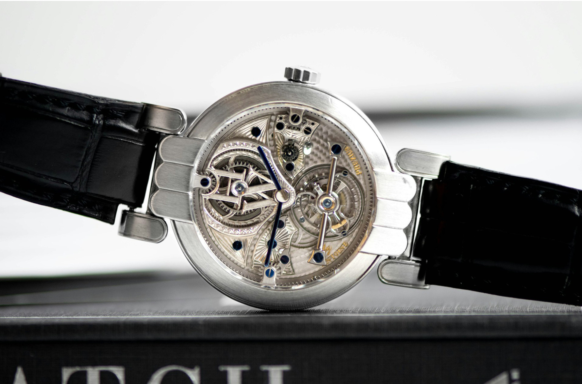 Harry Winston Opus 2. Искусство создания турбийона