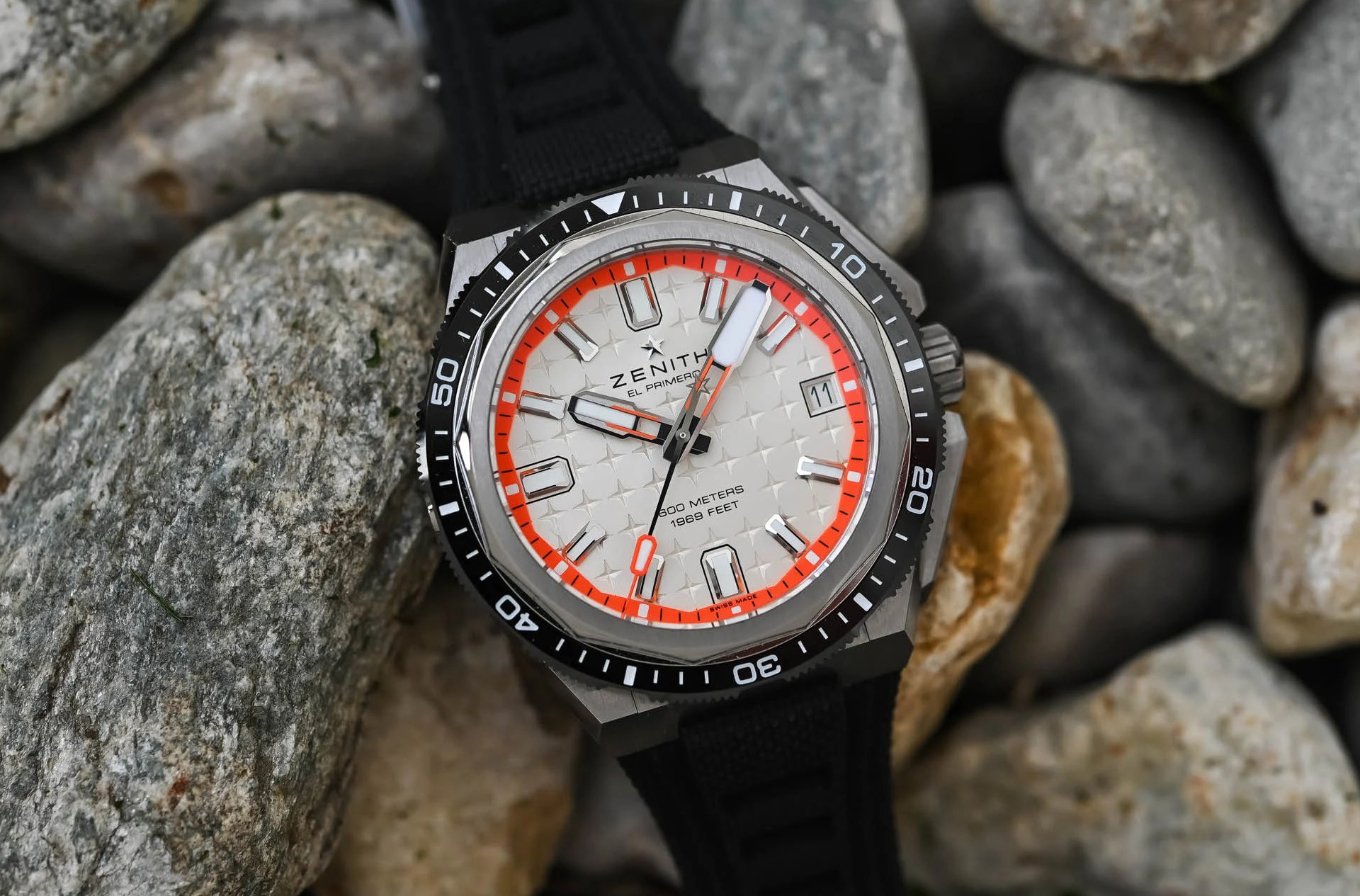 Zenith Defy Extreme Diver с серебристым циферблатом. PandaTells.com