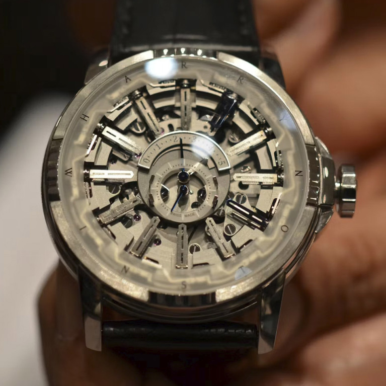 Harry Winston Opus XII. 27 стрелок и хитрая анимация 