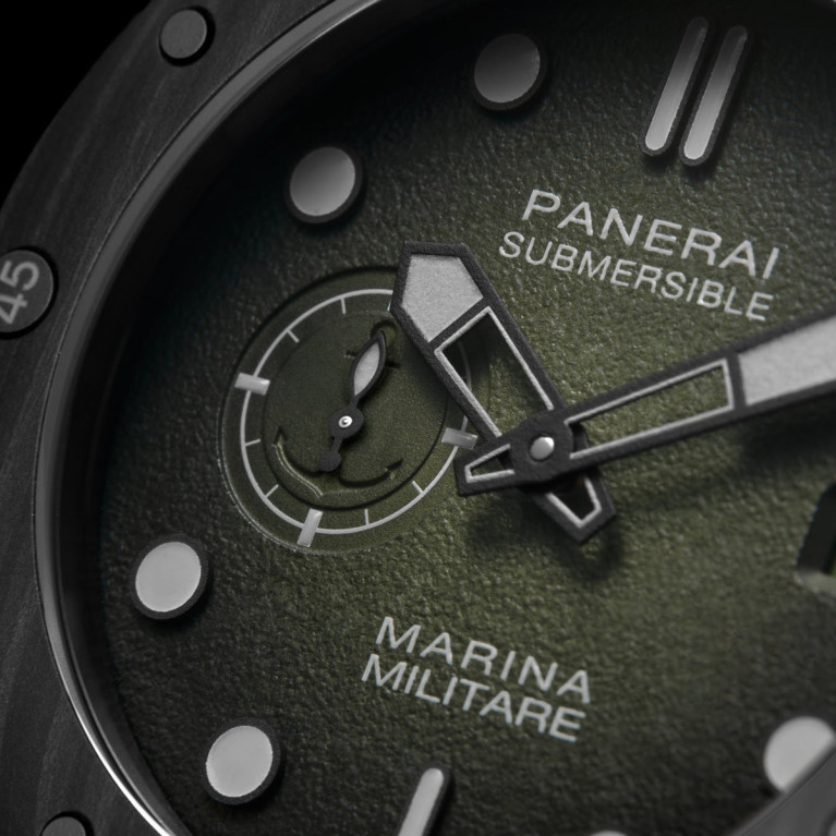 Panerai Submersible Marina Militare PAM01697 и PAM01698