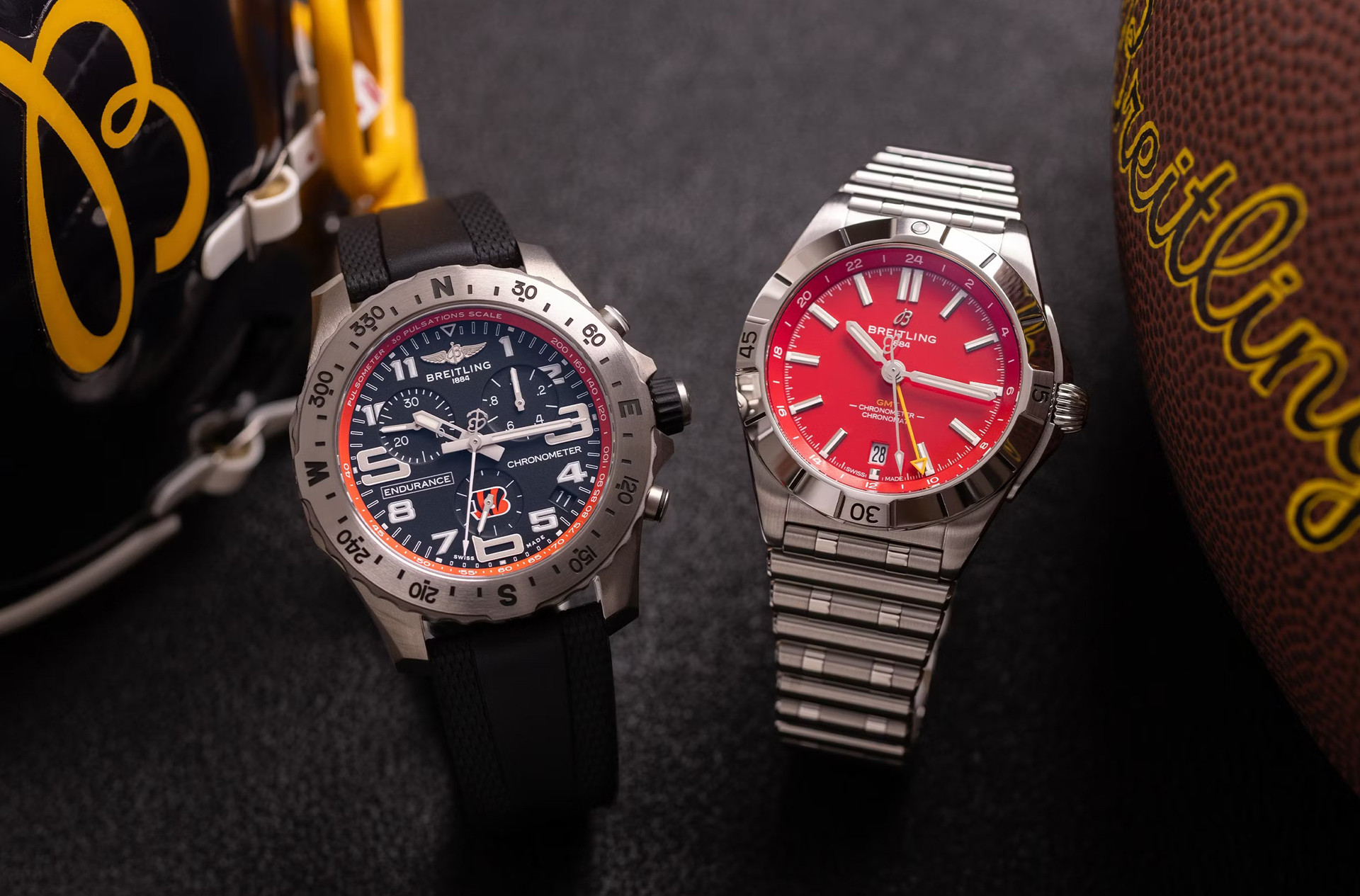 Breitling в честь партнерства с Национальной футбольной лигой