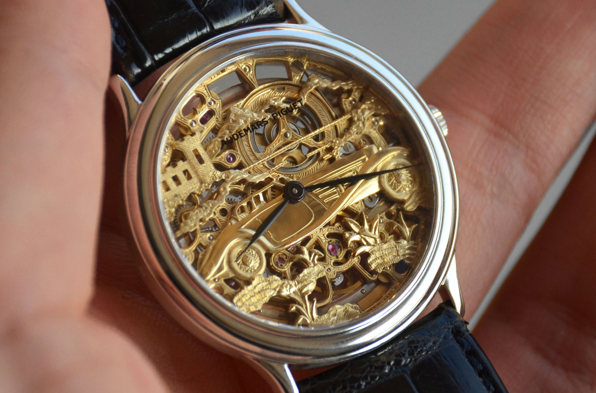 На аукционе Ineichen продали необычный скелетон Audemars Piguet