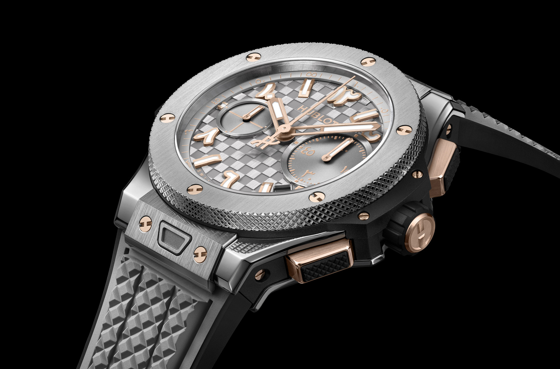 Два хронографа Hublot для Dubai Watch Week 2025 