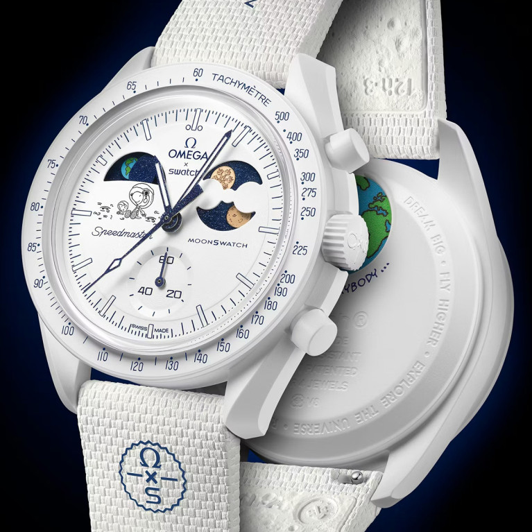 Moonswatch Mission To Earthphase Moonshine Gold «Cold Moon»