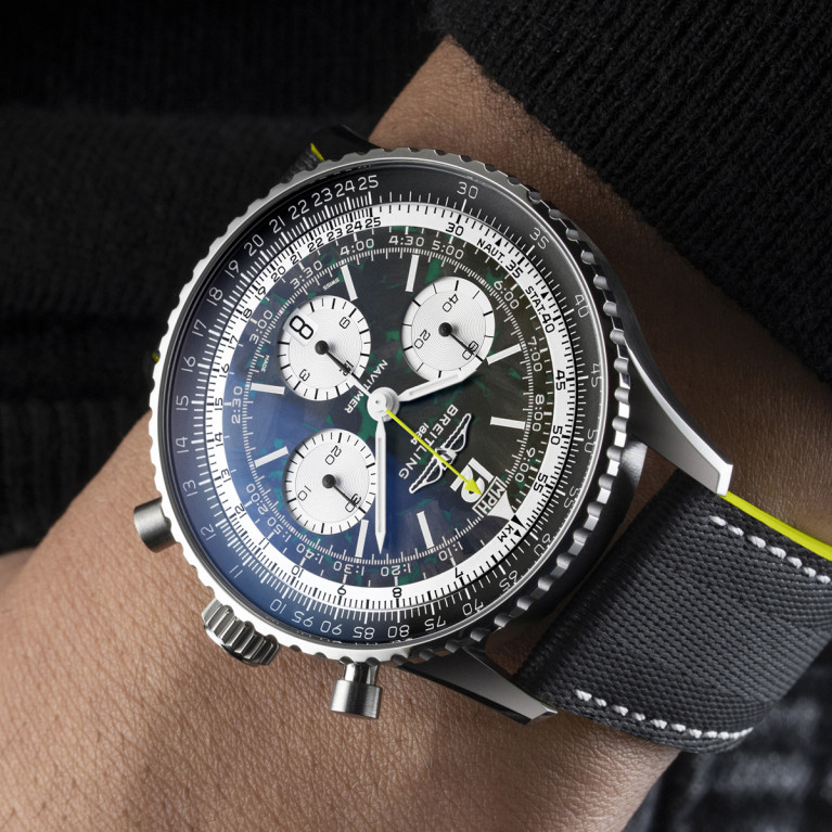 Breitling – новый спонсор Aston Martin