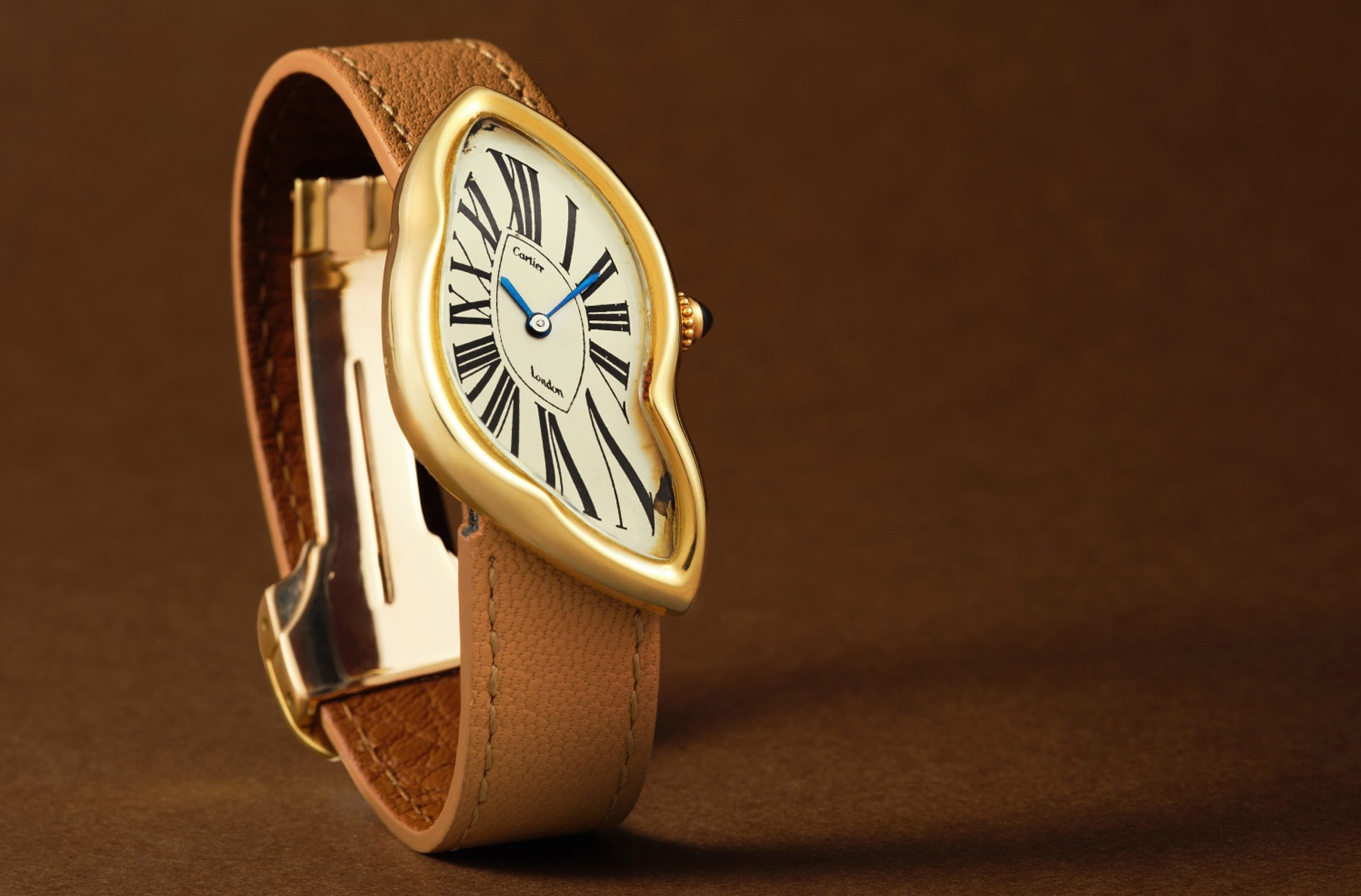 Редкие часы Cartier London Crash продали на аукционе за рекордные $1,99 млн.