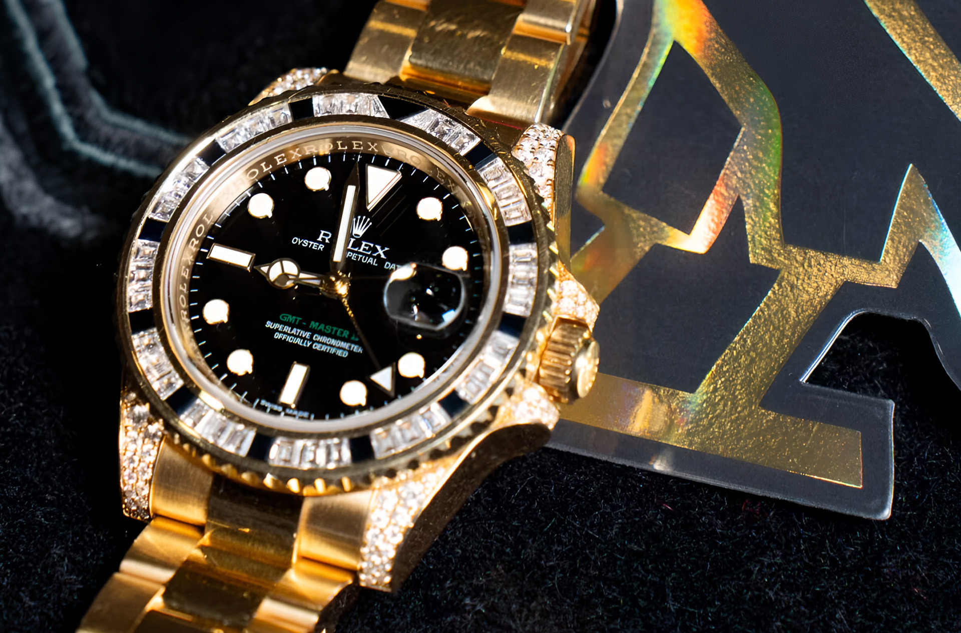 Золотые Rolex канадского рэпера Дрейка продали за $500,000