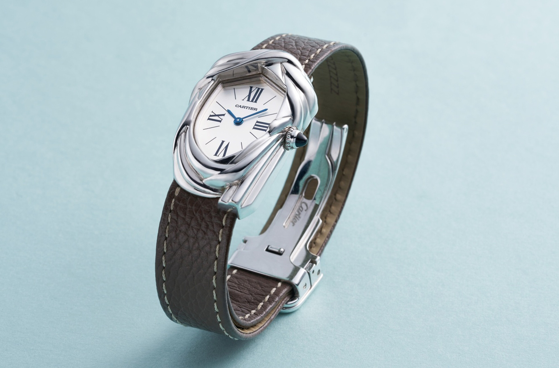 На аукционе Sotheby’s в Гонконге проданы самые дорогие часы Cartier