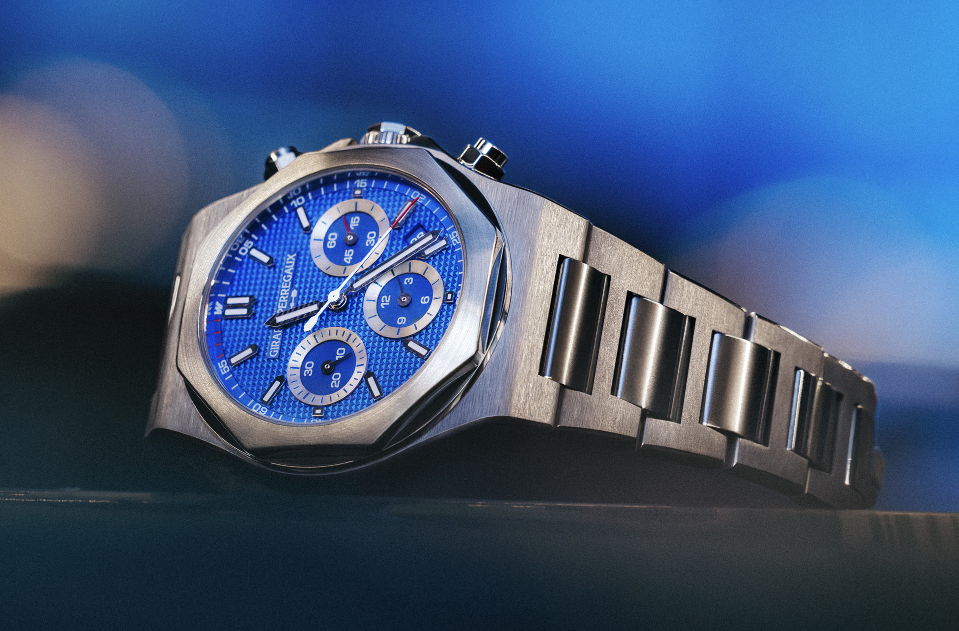 Girard-Perragaux Laureato Chronograph и Laureato 42mm Williams Edition