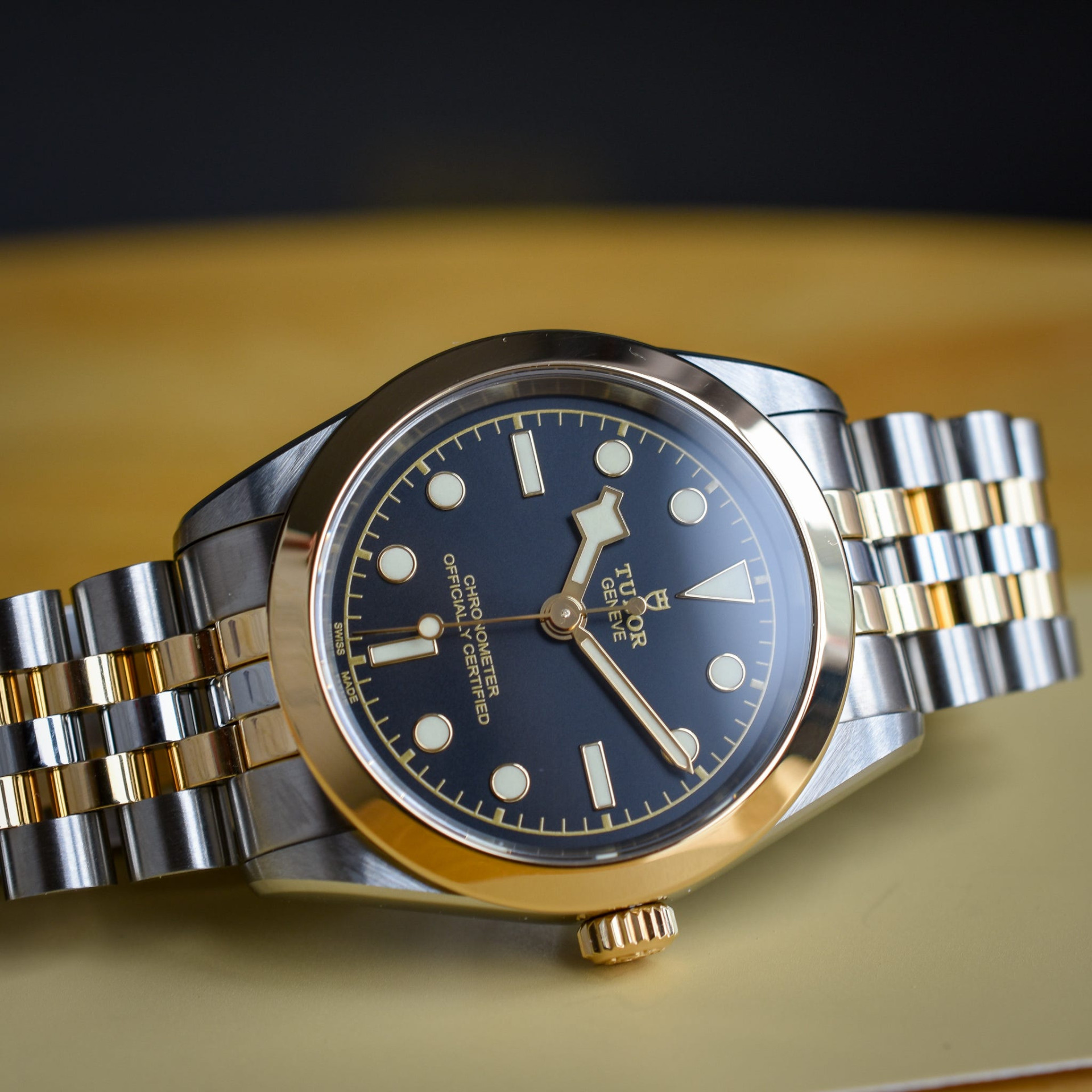 Биколорный трехстрелочник Tudor Black Bay в корпусе 36 мм, 2019 год