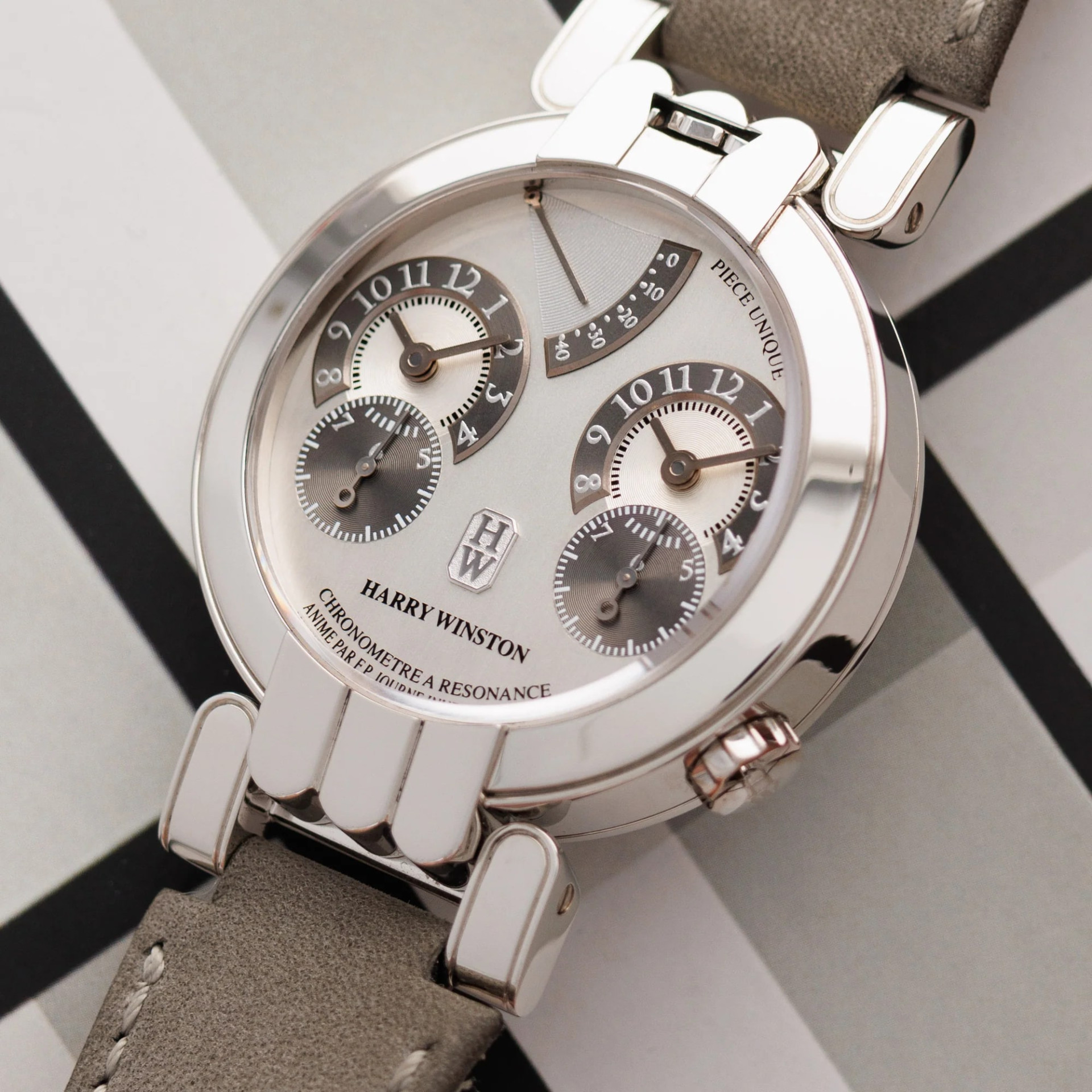 Harry Winston Opus 1 с двумя часовыми поясами