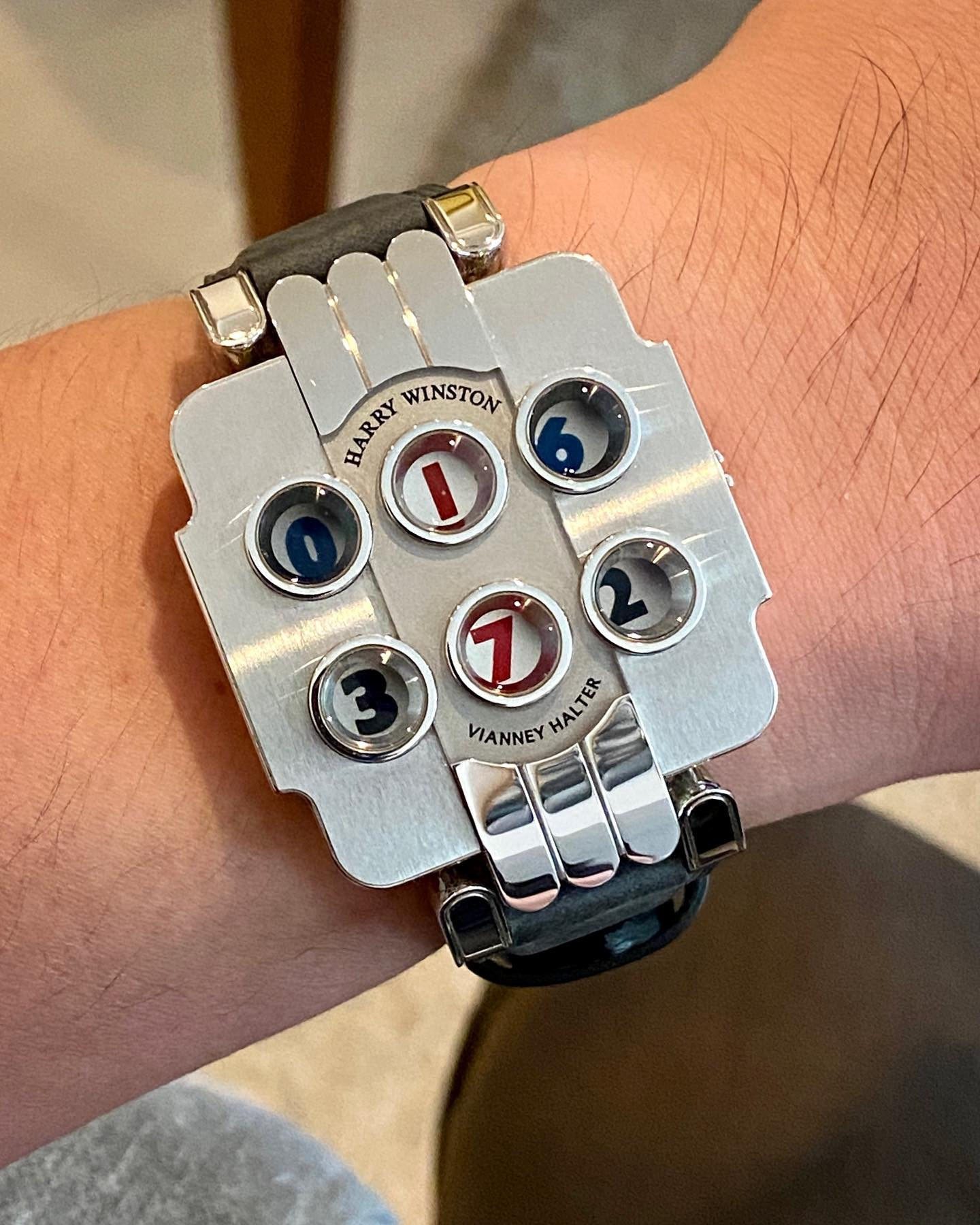 Harry Winston Opus 3. Трудный ребенок Вианне Хальтера