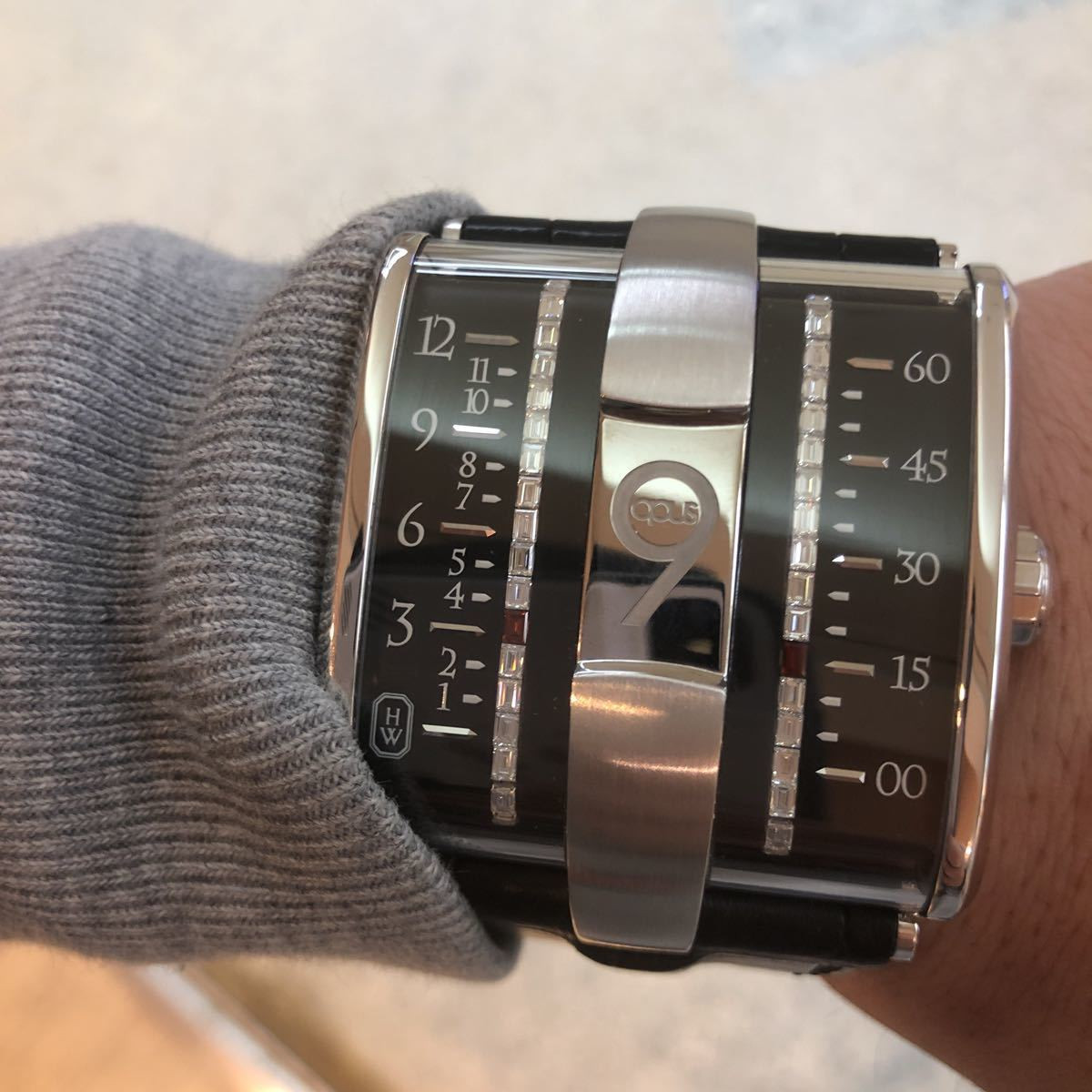 Harry Winston Opus 9. Время на бриллиантовых цепях