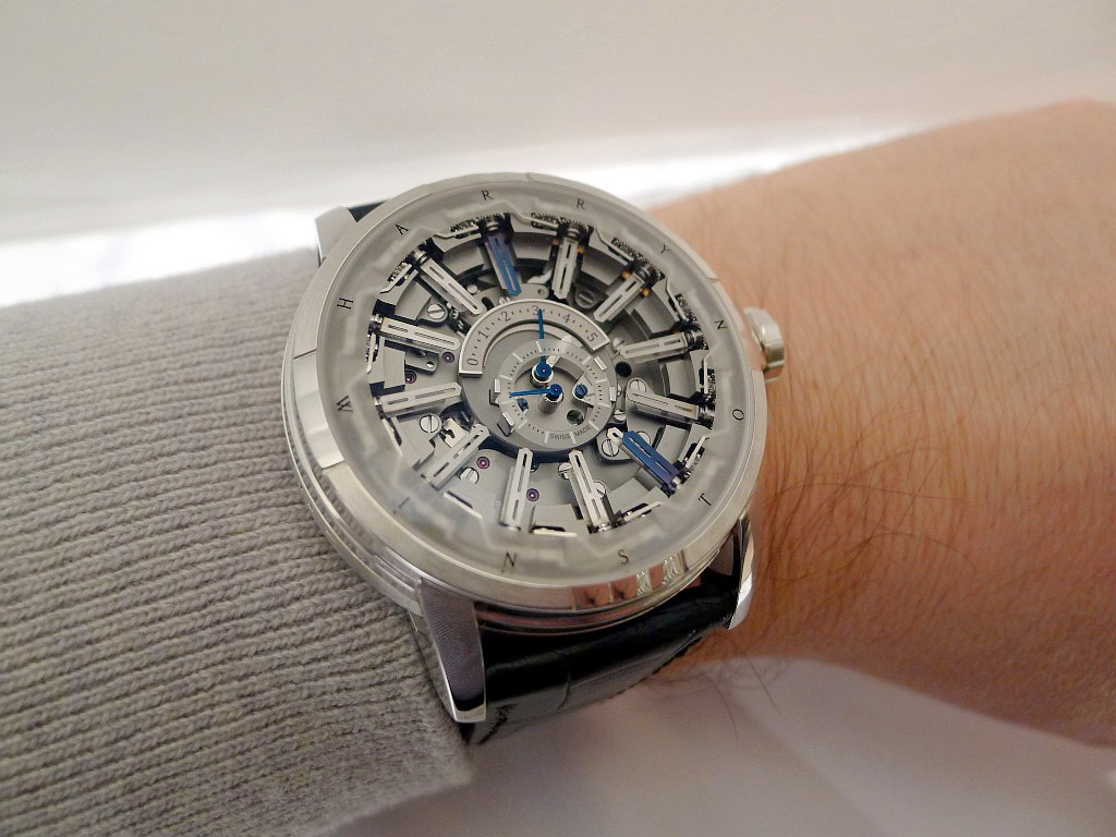 Harry Winston Opus XII. 27 стрелок и хитрая анимация 