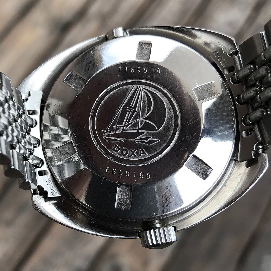Задняя крышка Doxa 300 T Conquistador