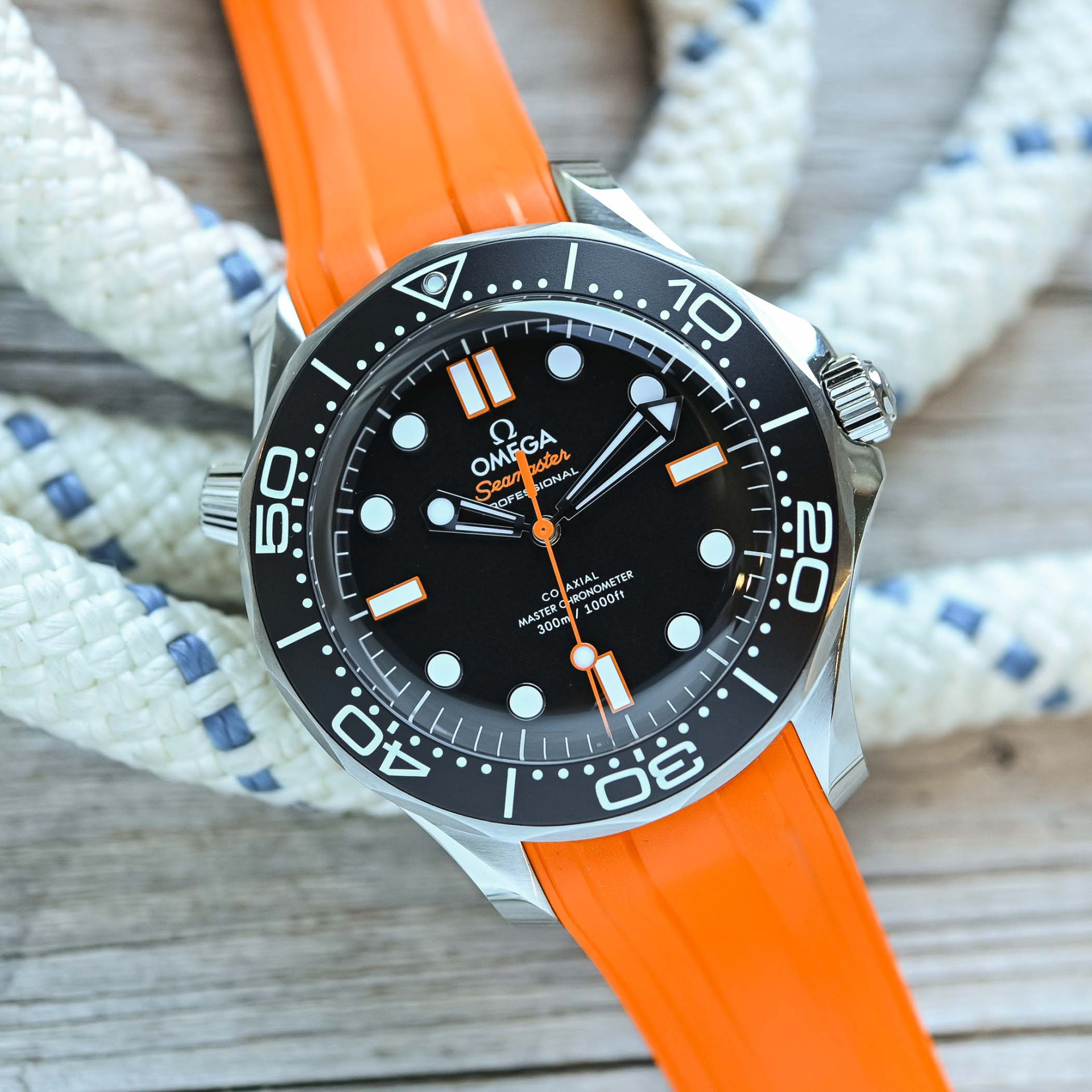Omega Seamaster Diver 300M No-Date Orange
