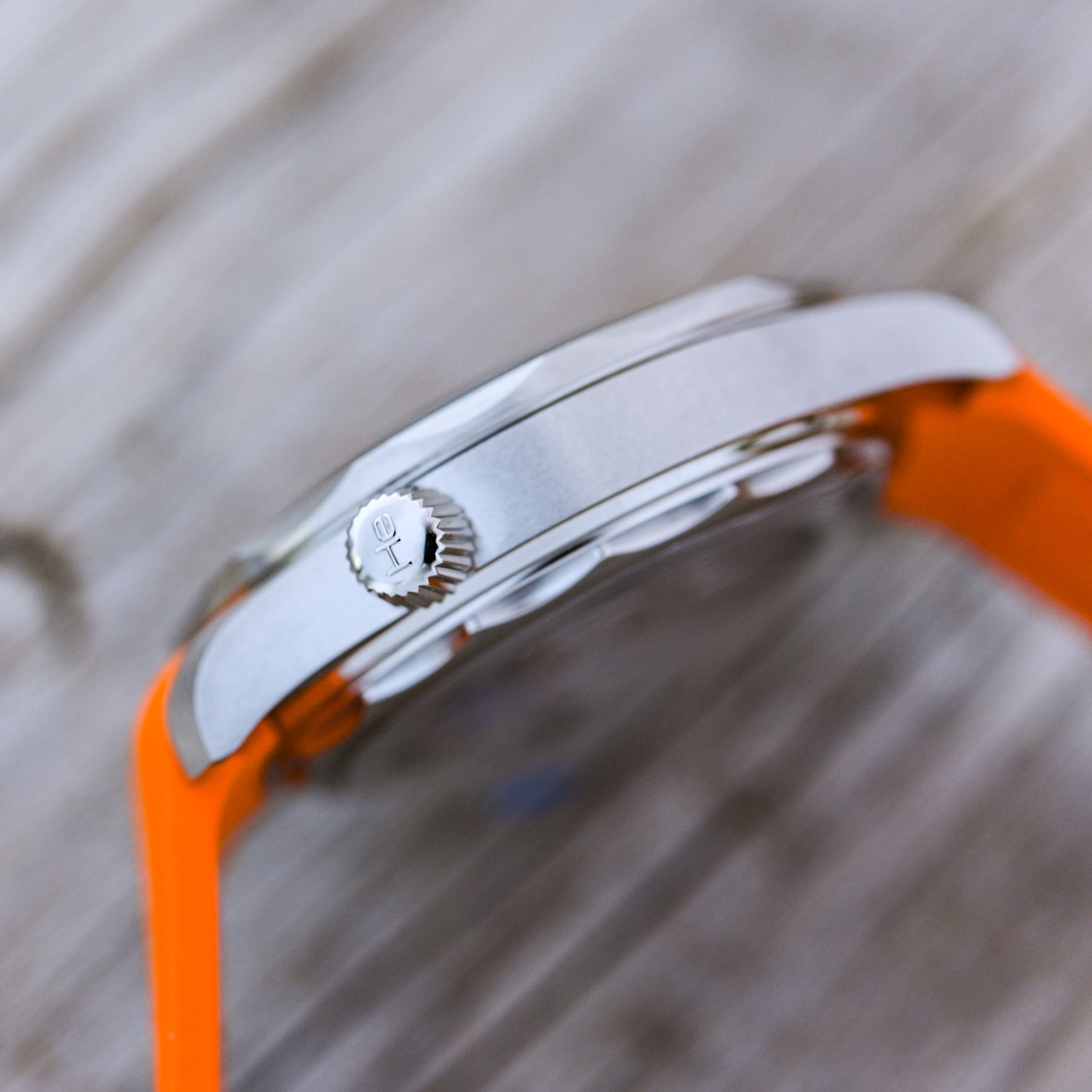 Omega Seamaster Diver 300M No-Date Orange