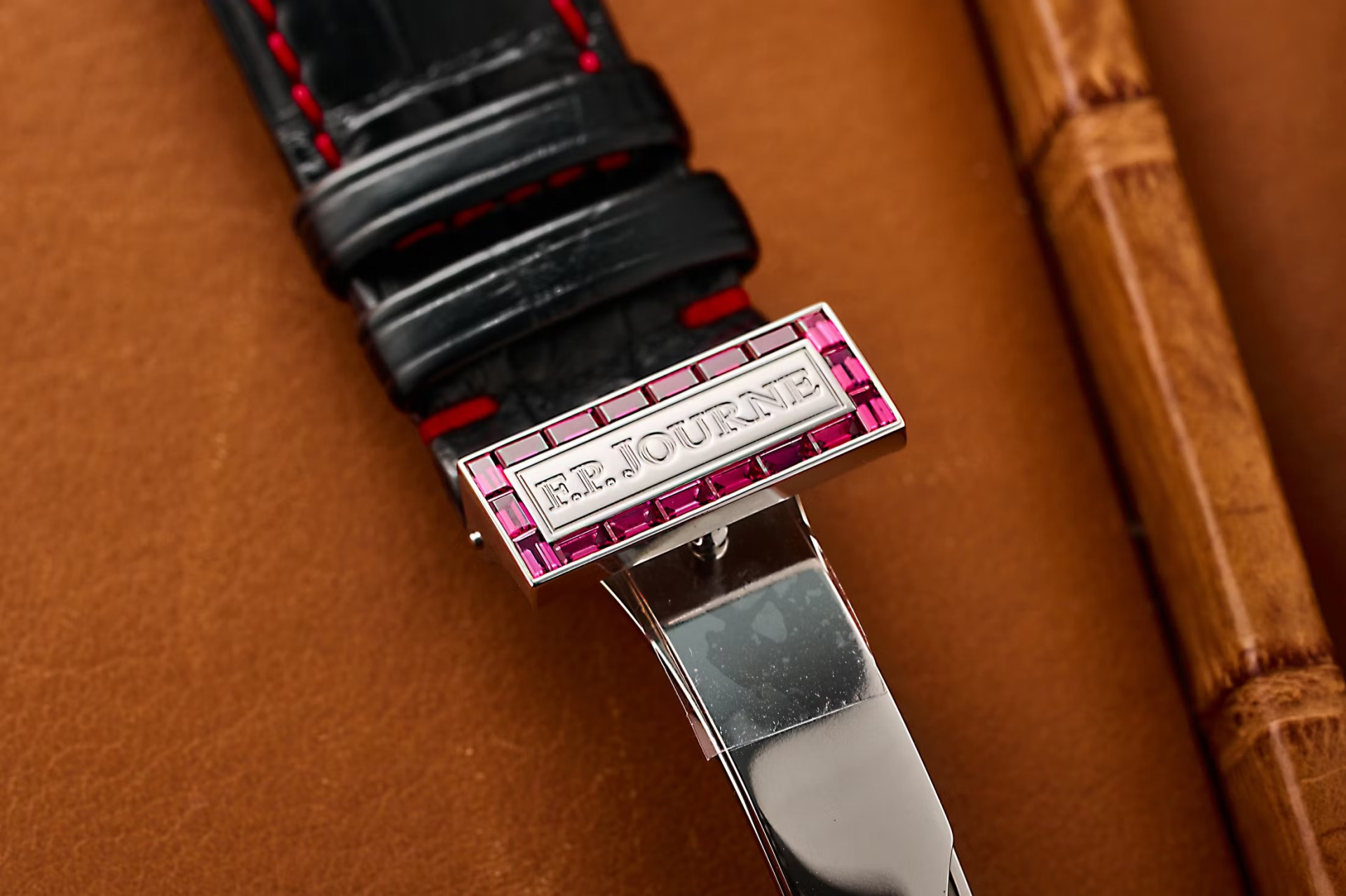 F.P. Journe Tourbillon Souverain Vertical Joaillerie Rubis