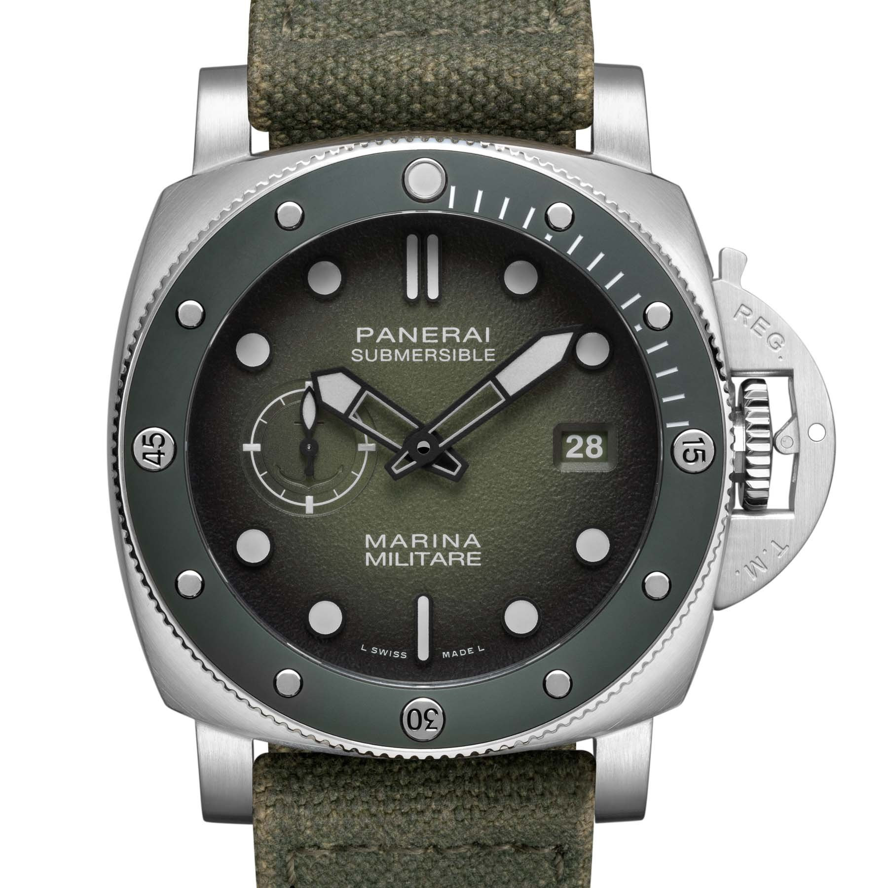 Panerai Submersible Marina Militare PAM01697 и PAM01698