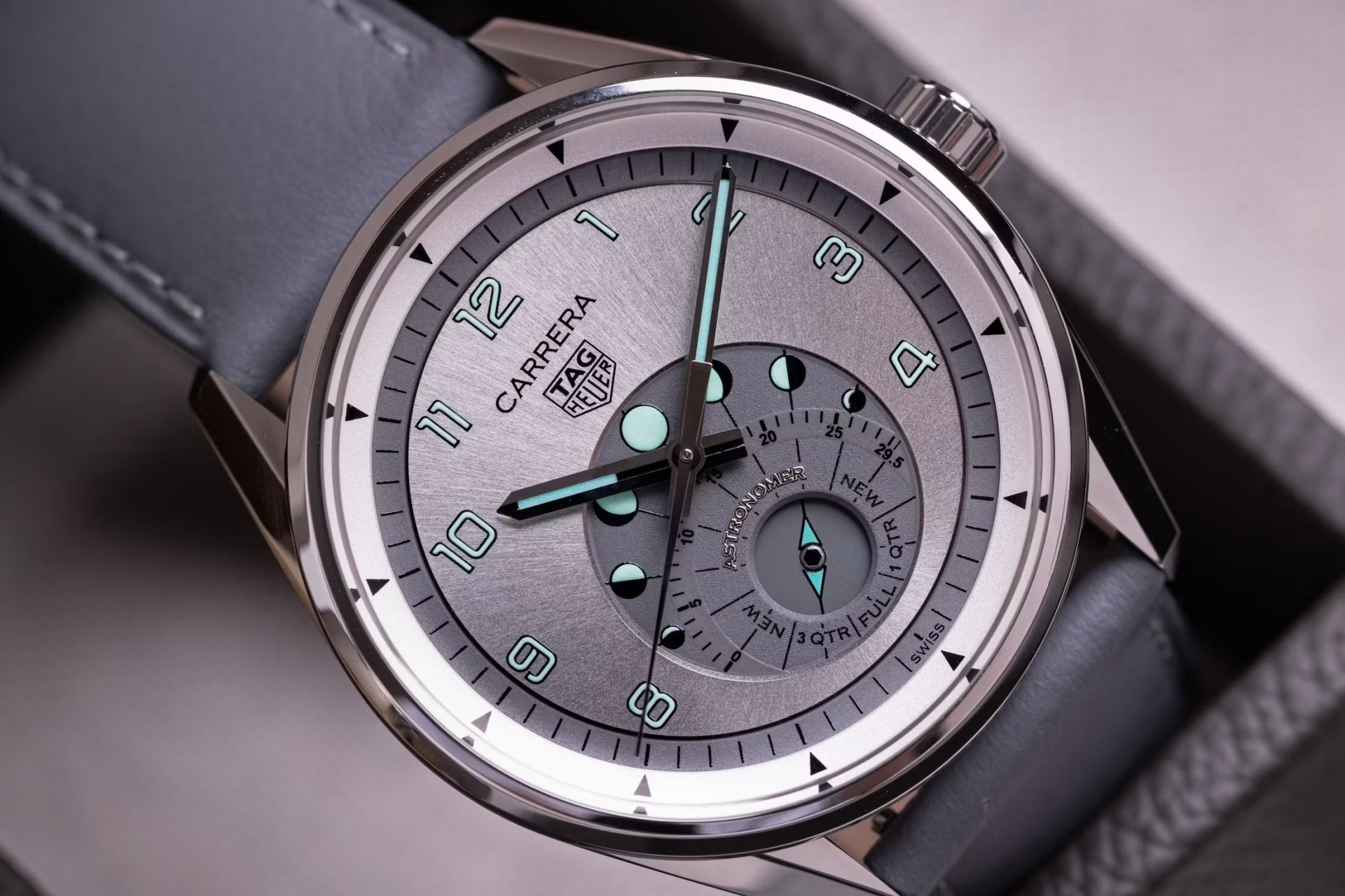 TAG Heuer Carrera Astronomer 