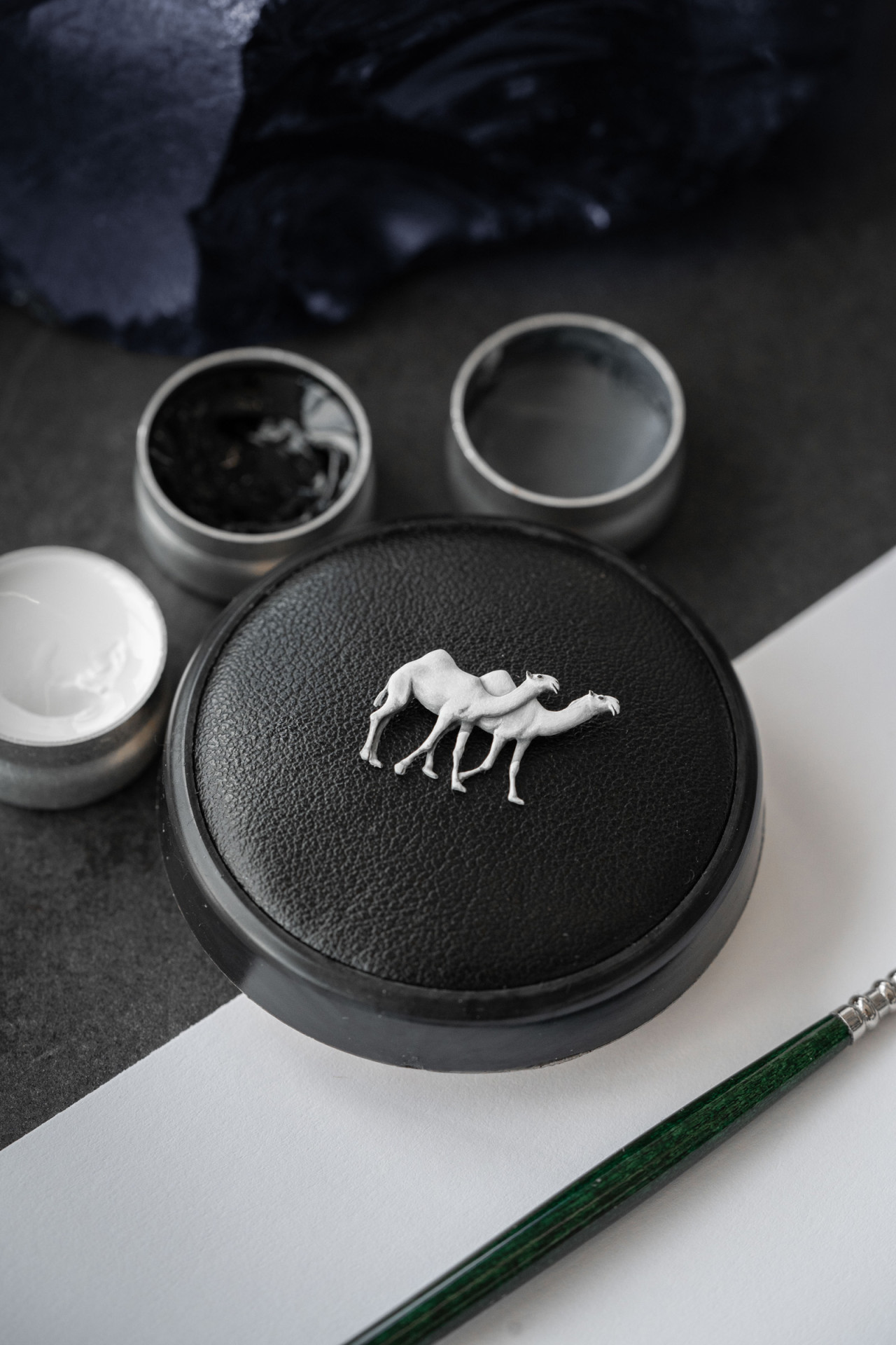Jaquet Droz Petite Heure Minute Platine – Camels
