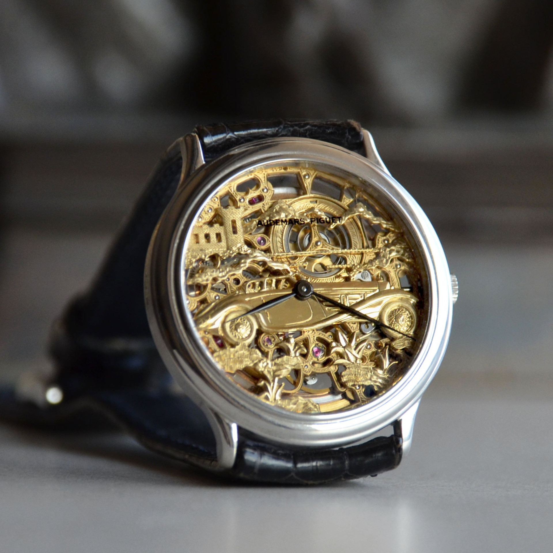 На аукционе Ineichen продали необычный скелетон Audemars Piguet