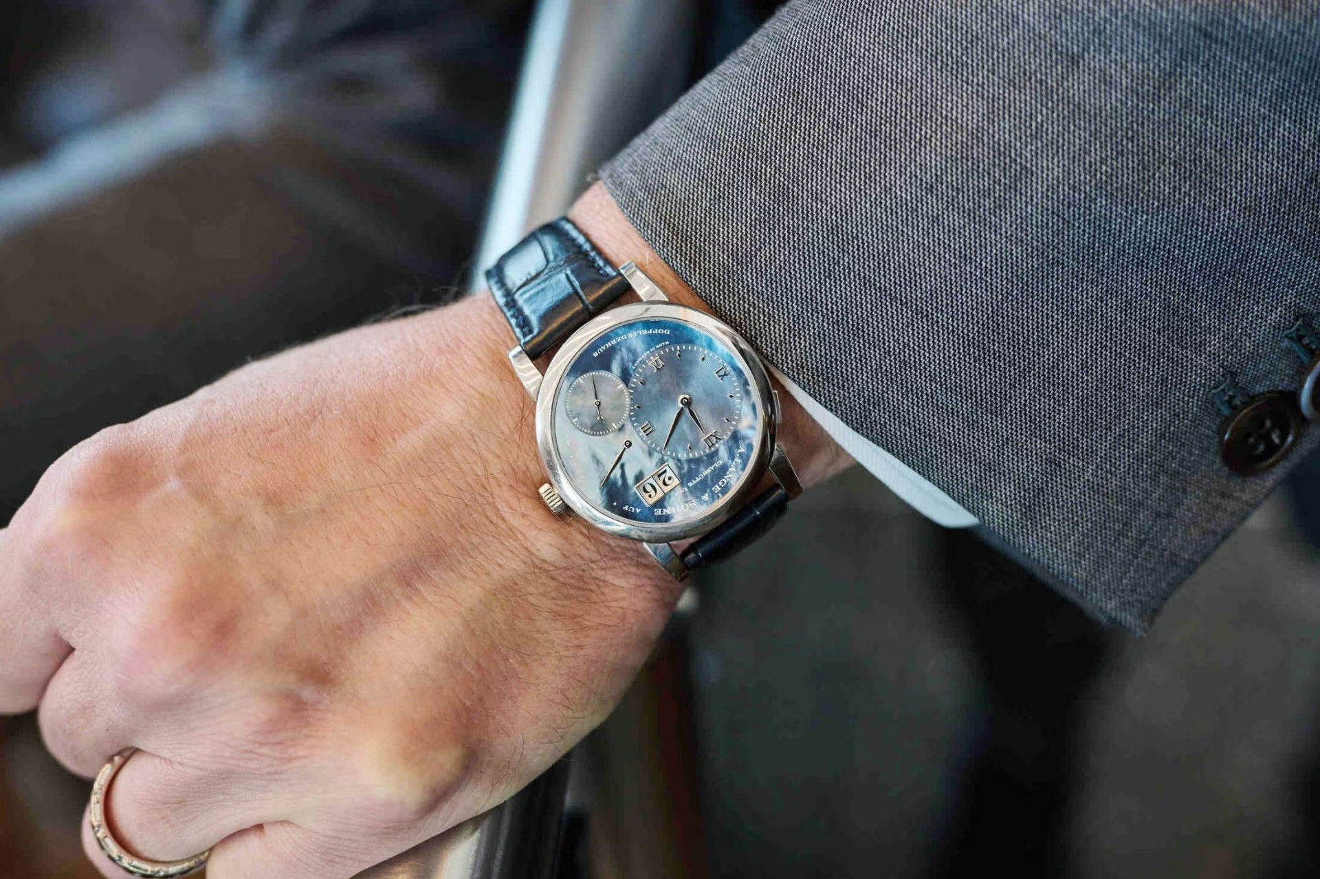 A. Lange & Söhne Lange 1 Dubail ref. 110.049 на запястье Джеффа Хесса