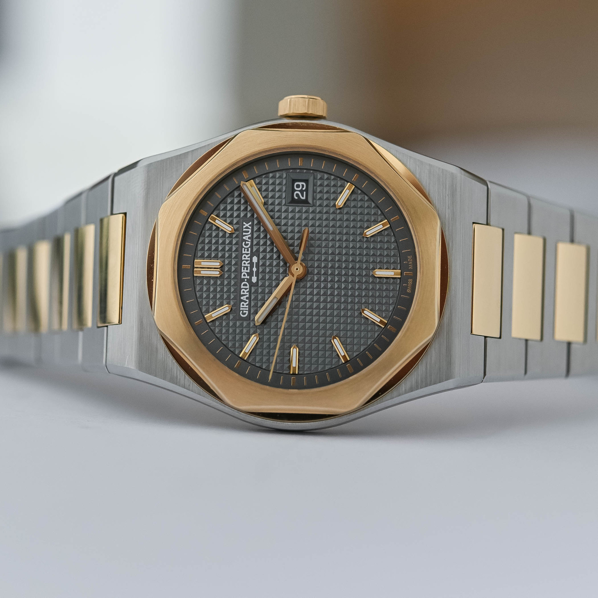 Girard-Perregaux Laureato Fifty