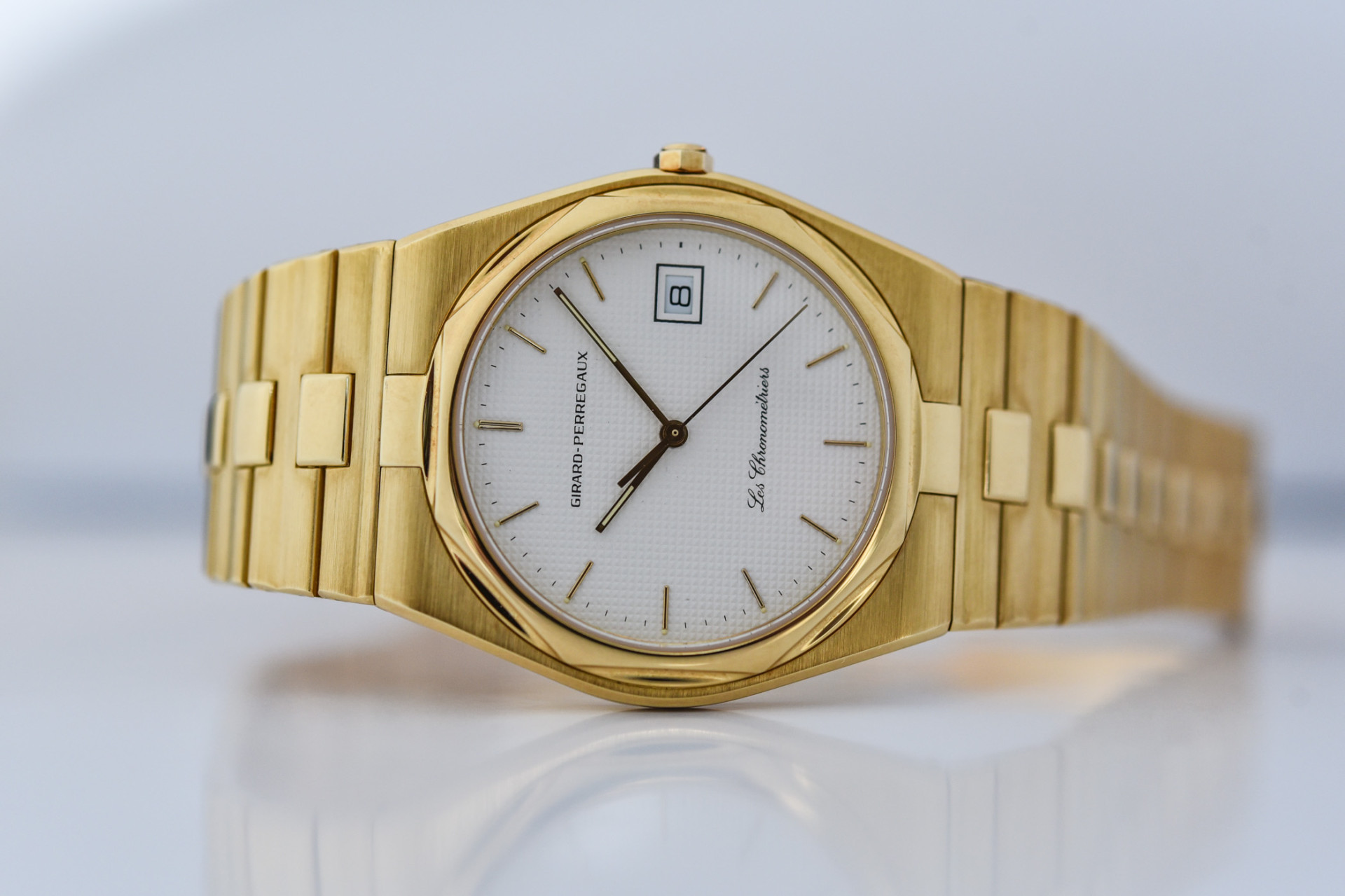 Girard-Perregaux Laureato Fifty