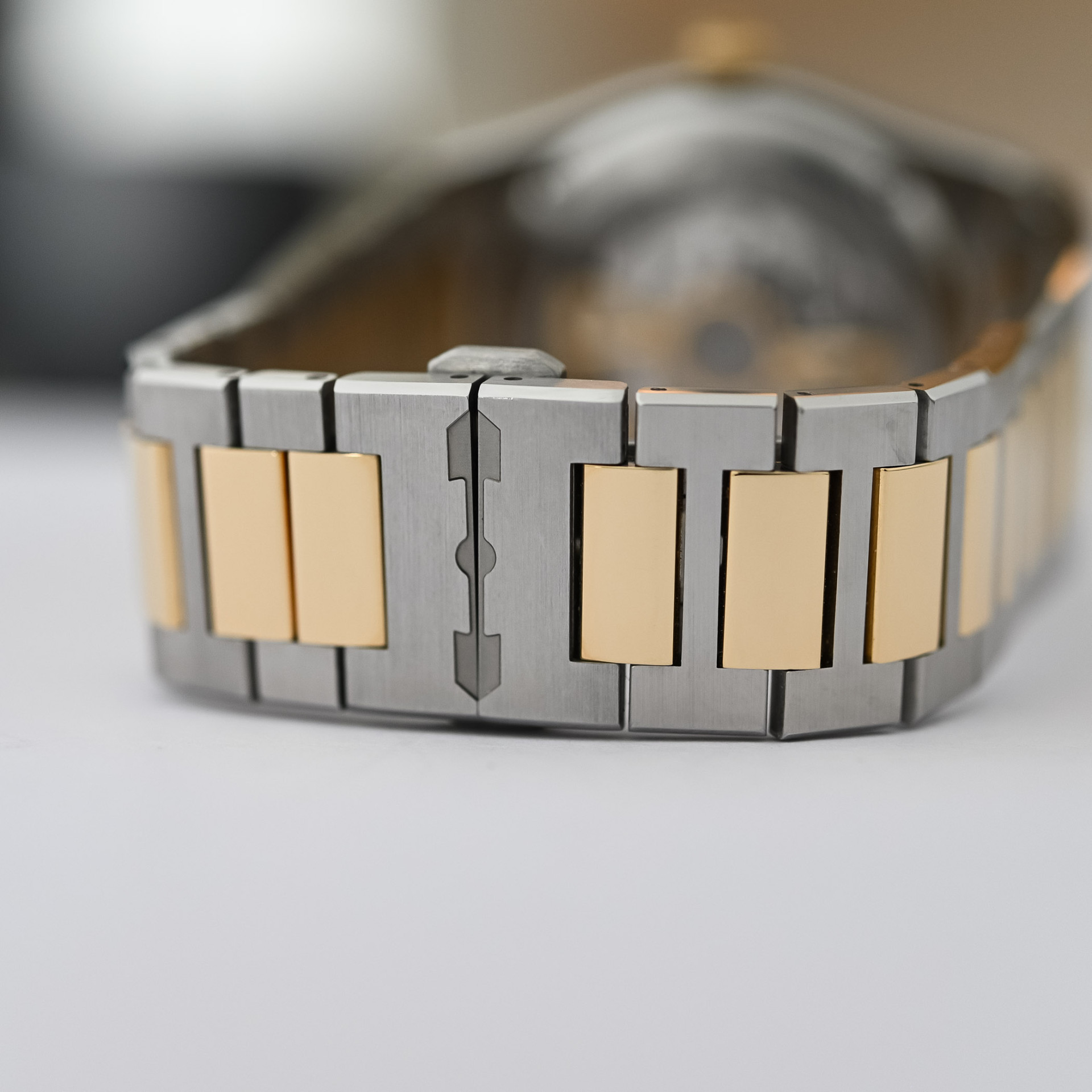 Girard-Perregaux Laureato Fifty