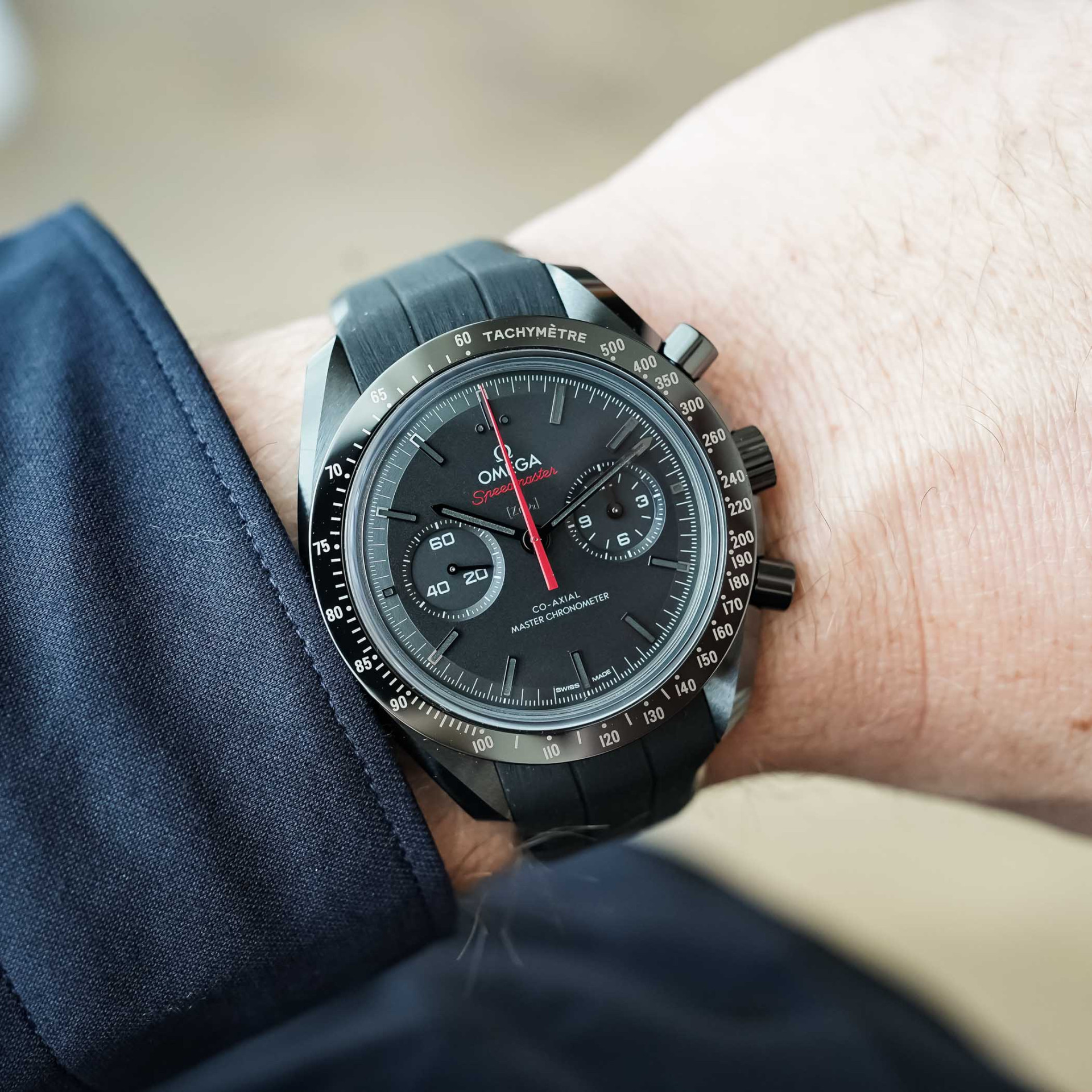 Omega обновила Speedmaster Dark Side of the Moon