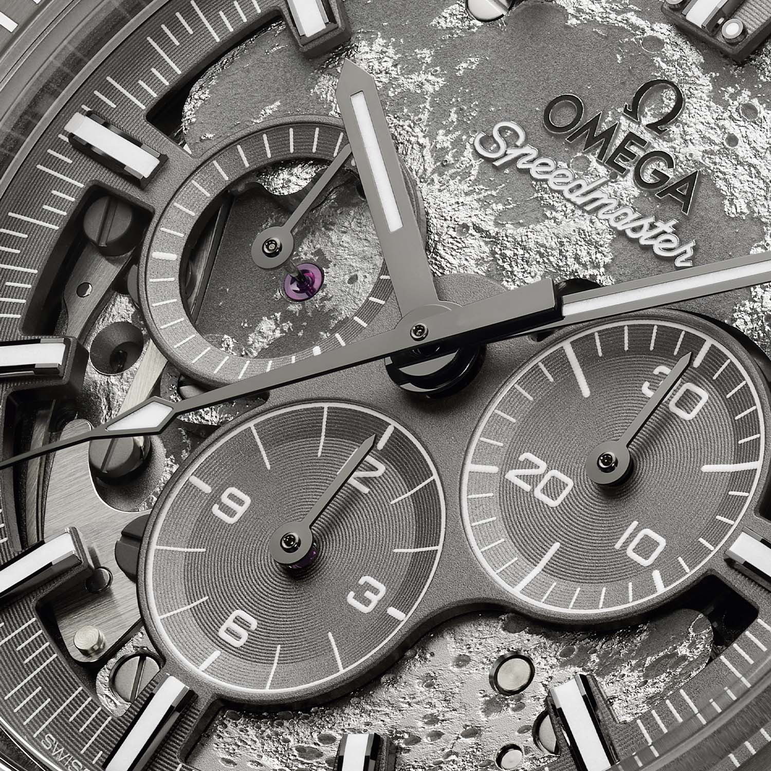 Omega обновила Speedmaster Dark Side of the Moon