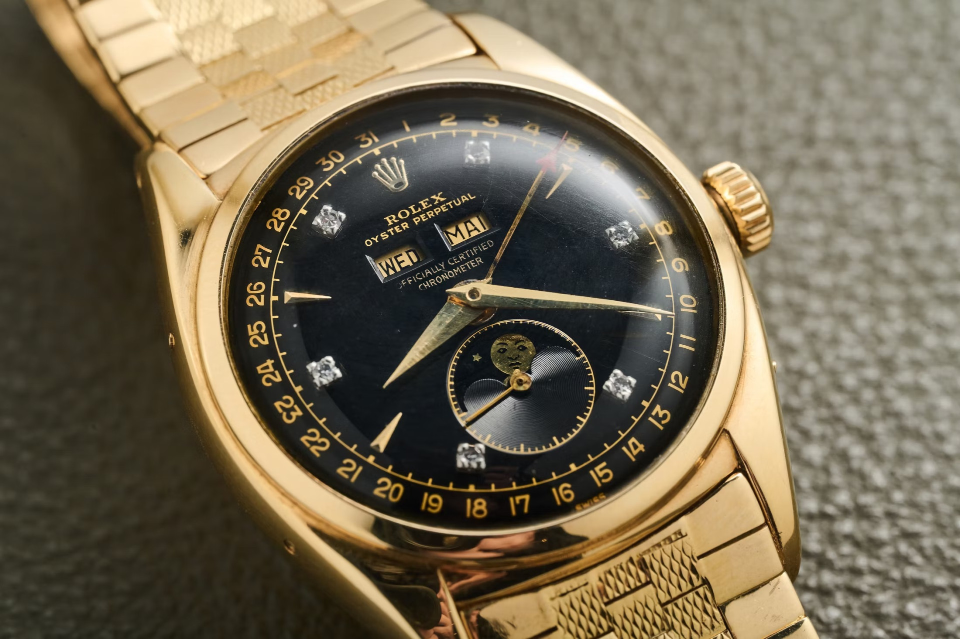 Rolex Ref. 6062 в корпусе из желтого золота проданы за рекордную сумму $6,2 млн.