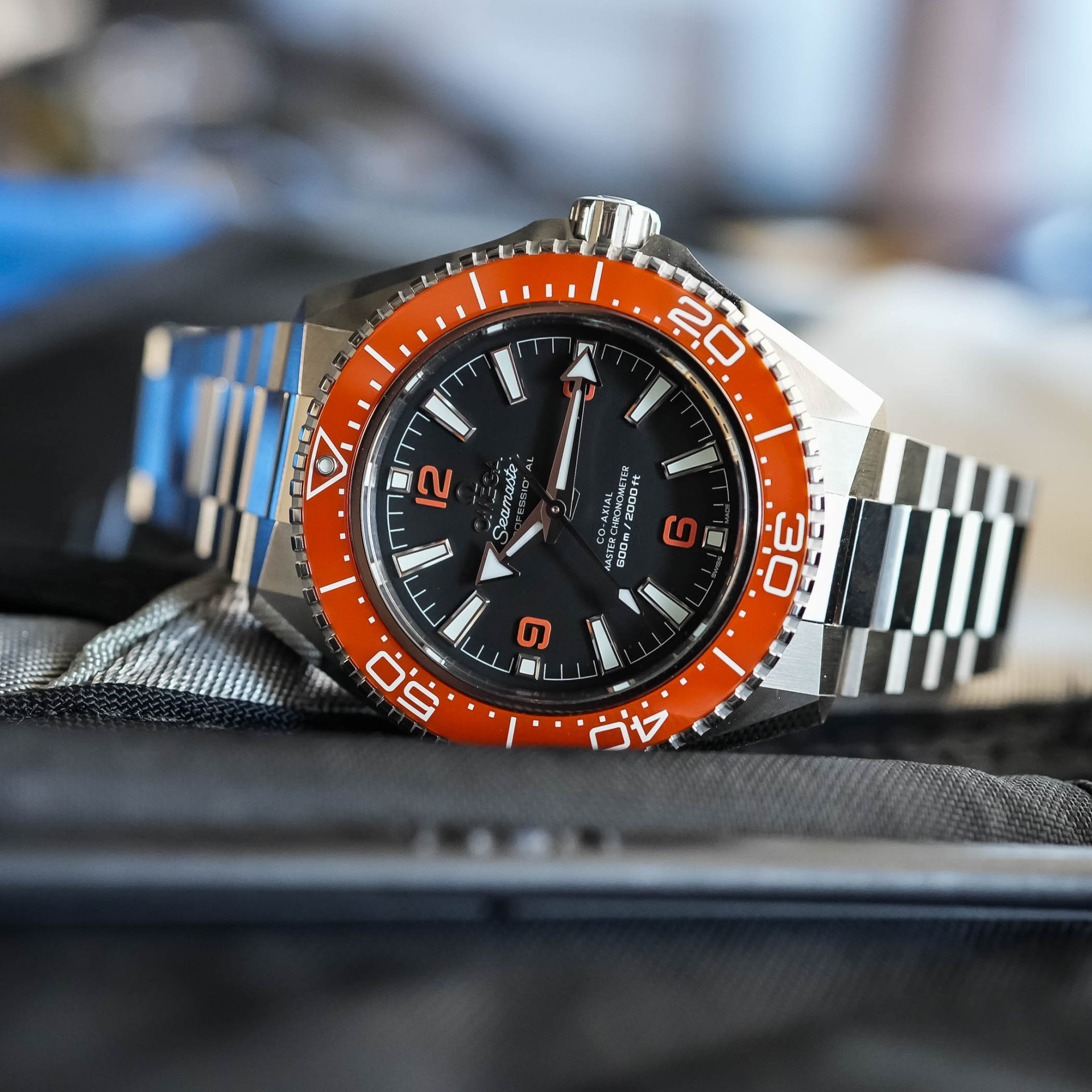 Omega представила 4-е поколение моделей Seamaster Planet Ocean