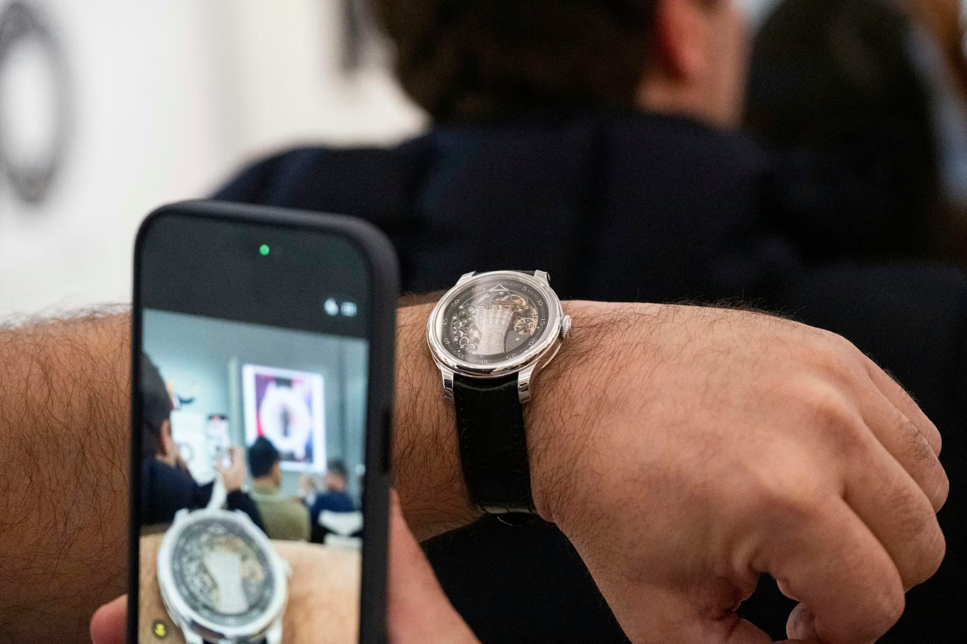 Часы Фрэнсиса Форда Копполы ушли с молотка за $10,75 млн.