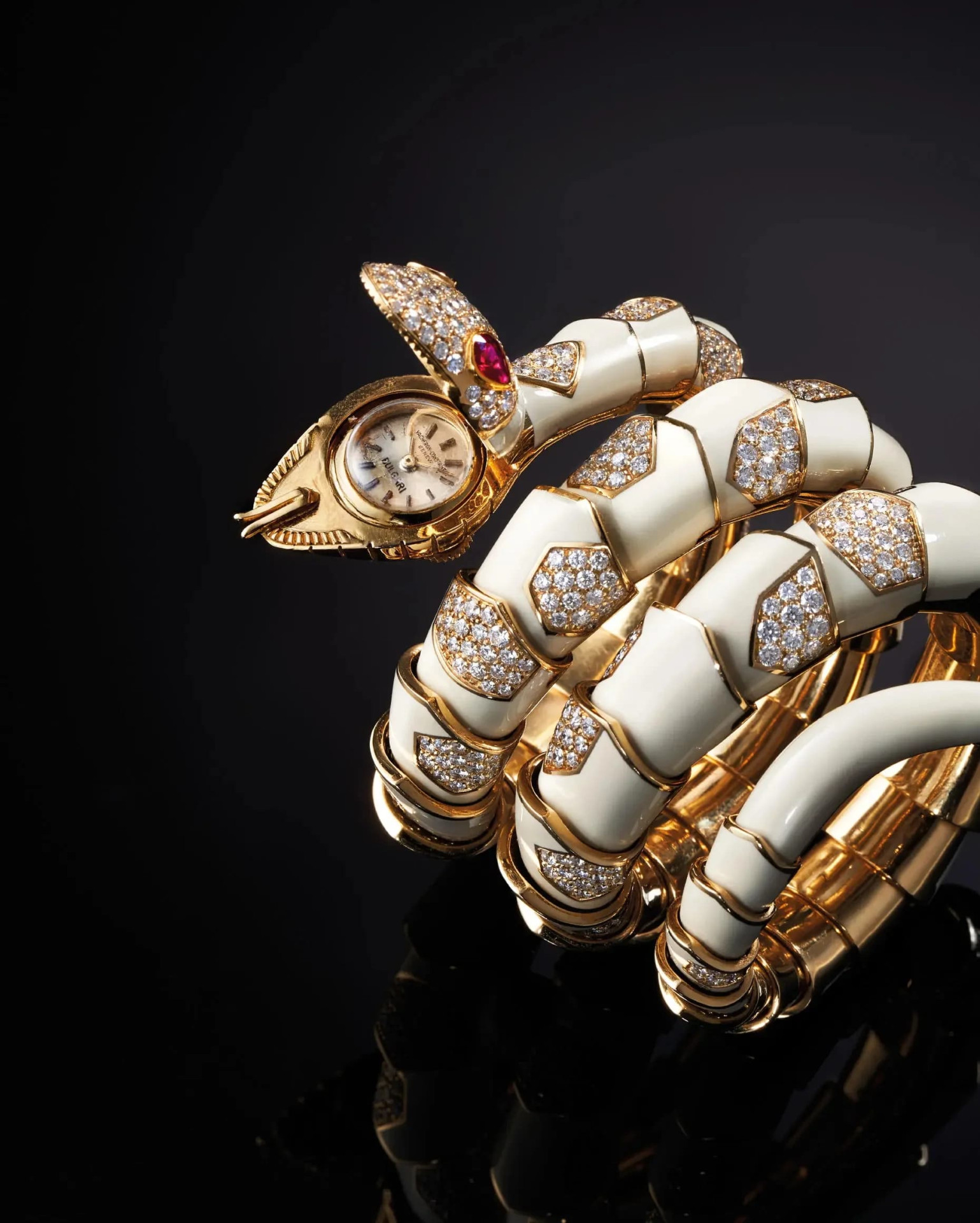 Винтажные Bvlgari Serpenti с белой эмалью и бриллиантами