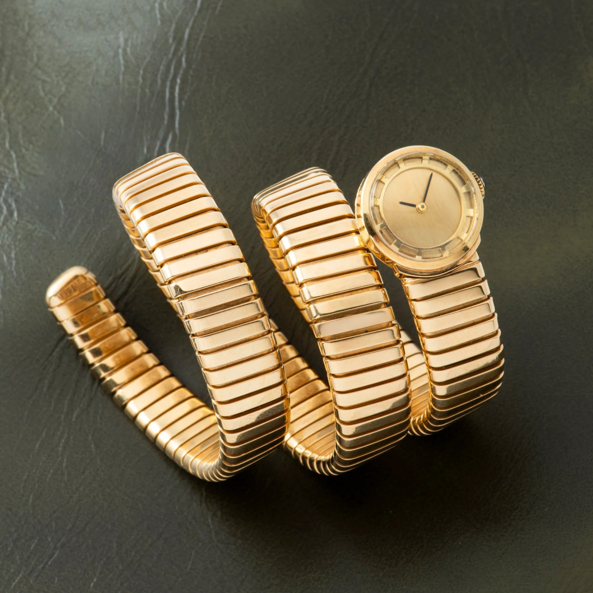 Bvlgari Serpenti Tubogas в корпусе из желтого золота