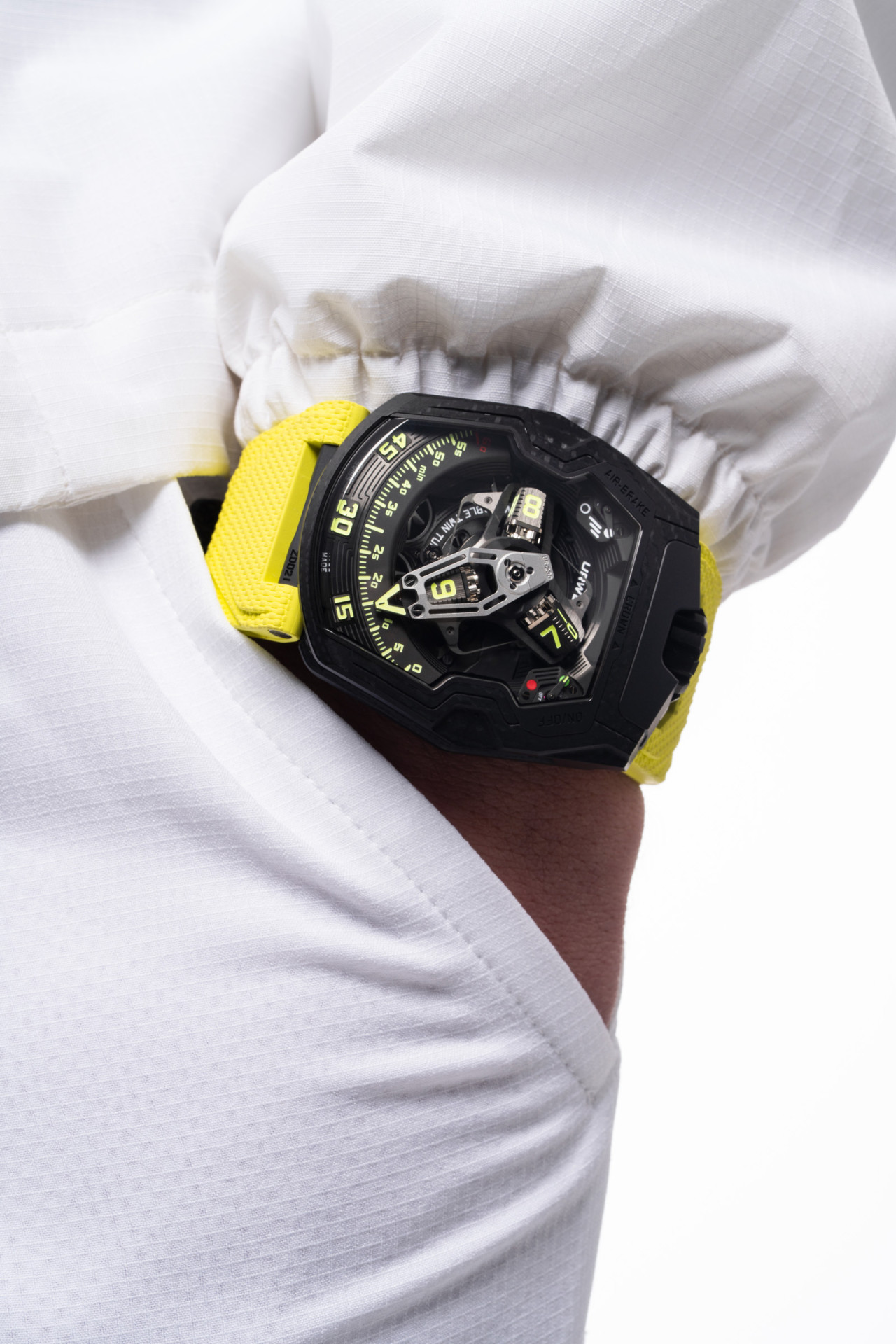  Urwerk UR-230 Black Star