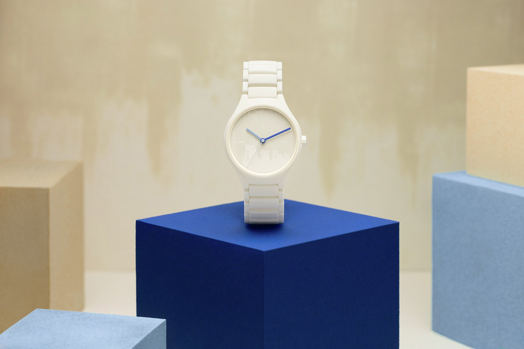 Rado True Round × Les Couleurs Le Corbusier Special Editions