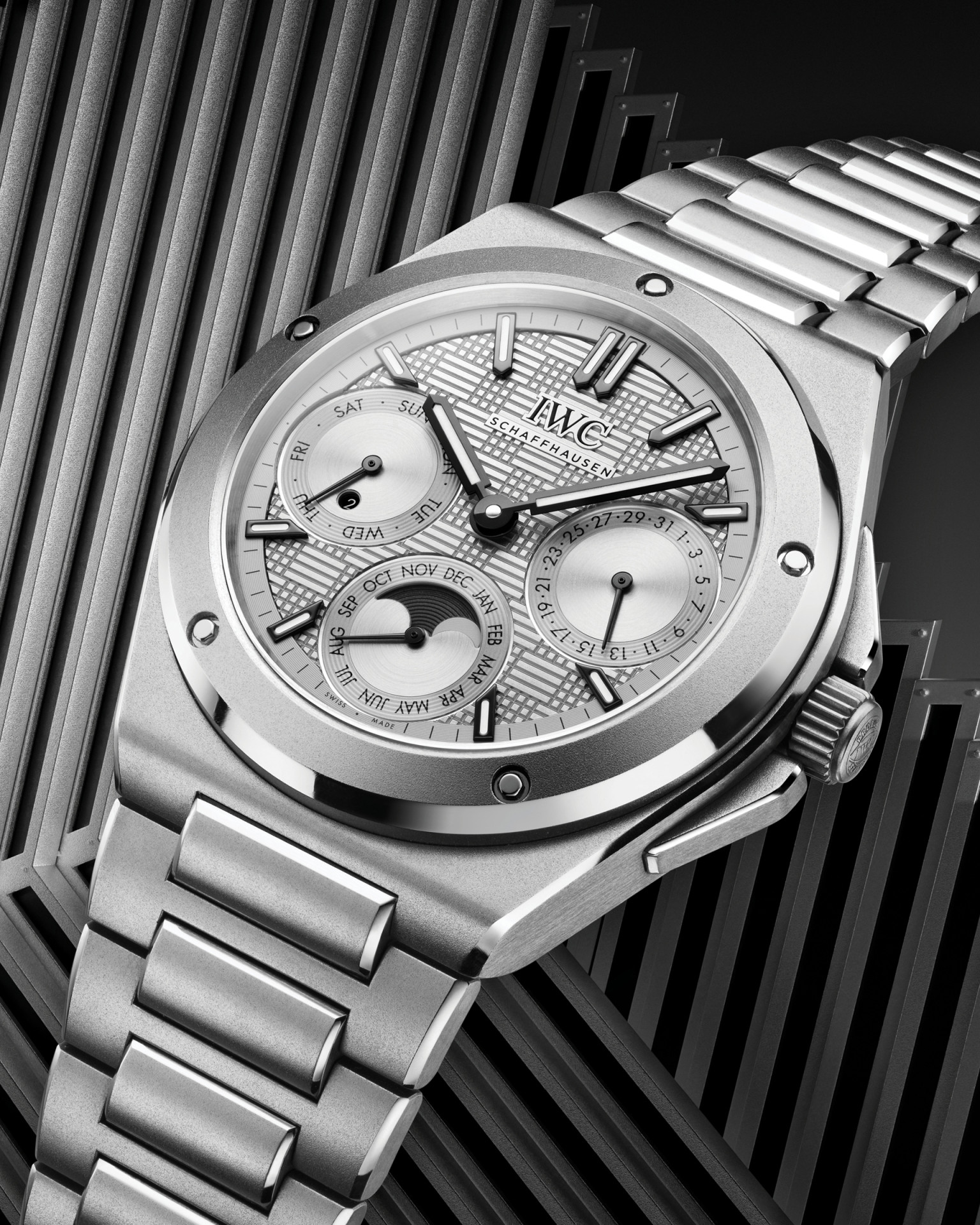 IWC Ingenieur Perpetual Calendar 41 IW344904