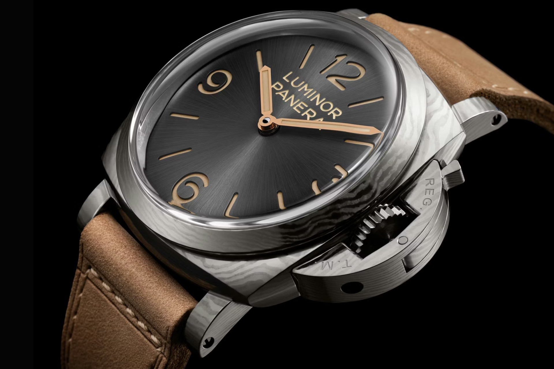 Panerai Luminor PAM01735 и  PAM01629 Forged Titanium