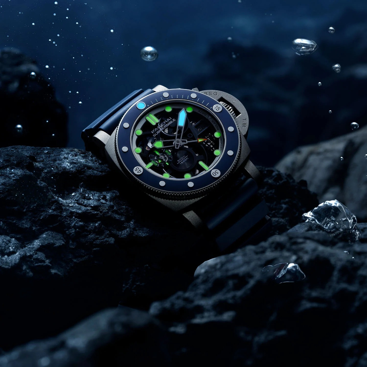 Panerai Submersible GMT PAM01495