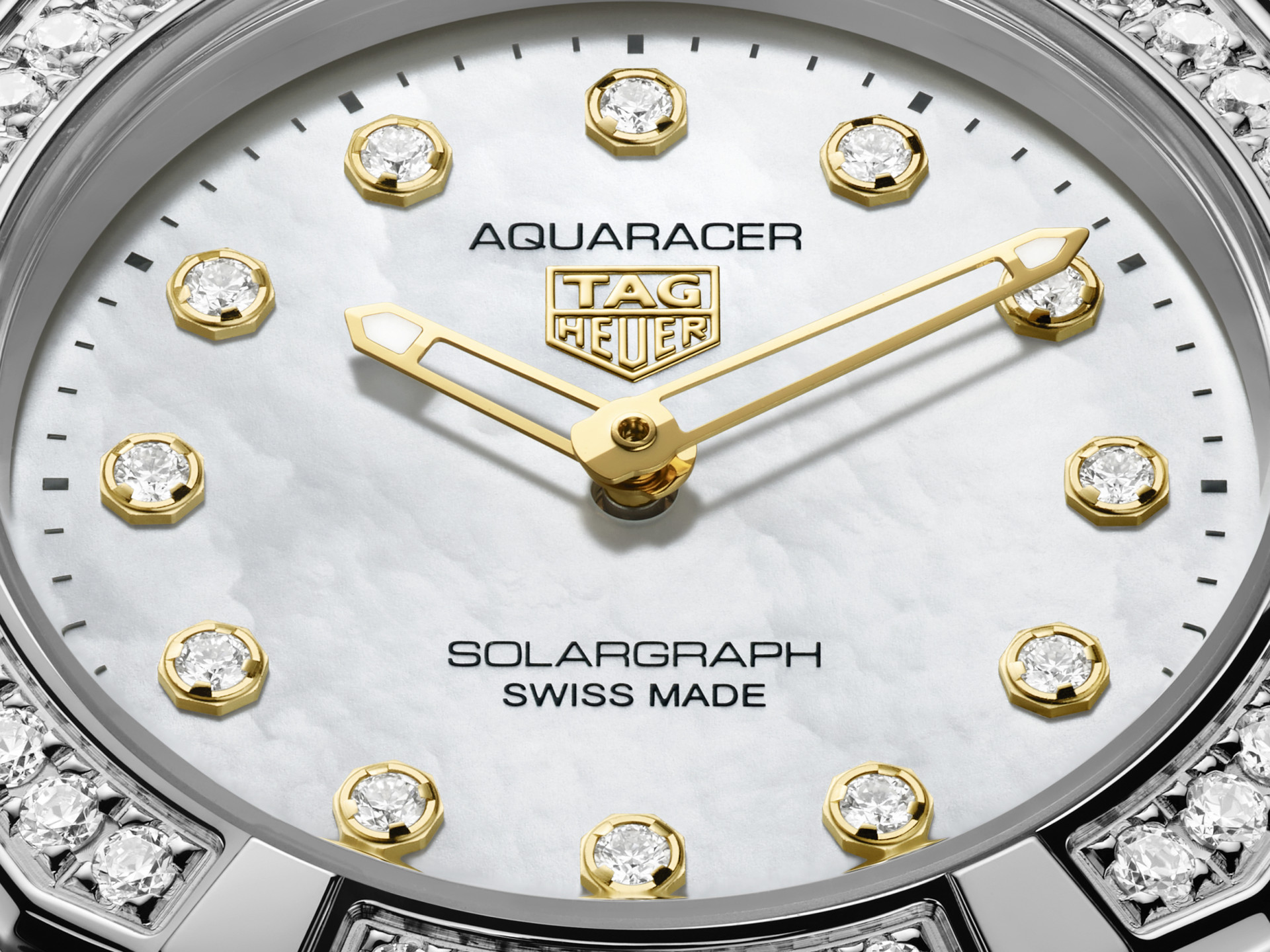 TAG Heuer Aquaracer Professional Solargraph в корпусах 28 и 40 мм