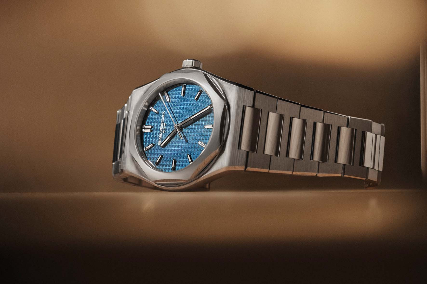 Girard-Perregaux Laureato Fifty. Новинки в корпусах 36 и 39 мм