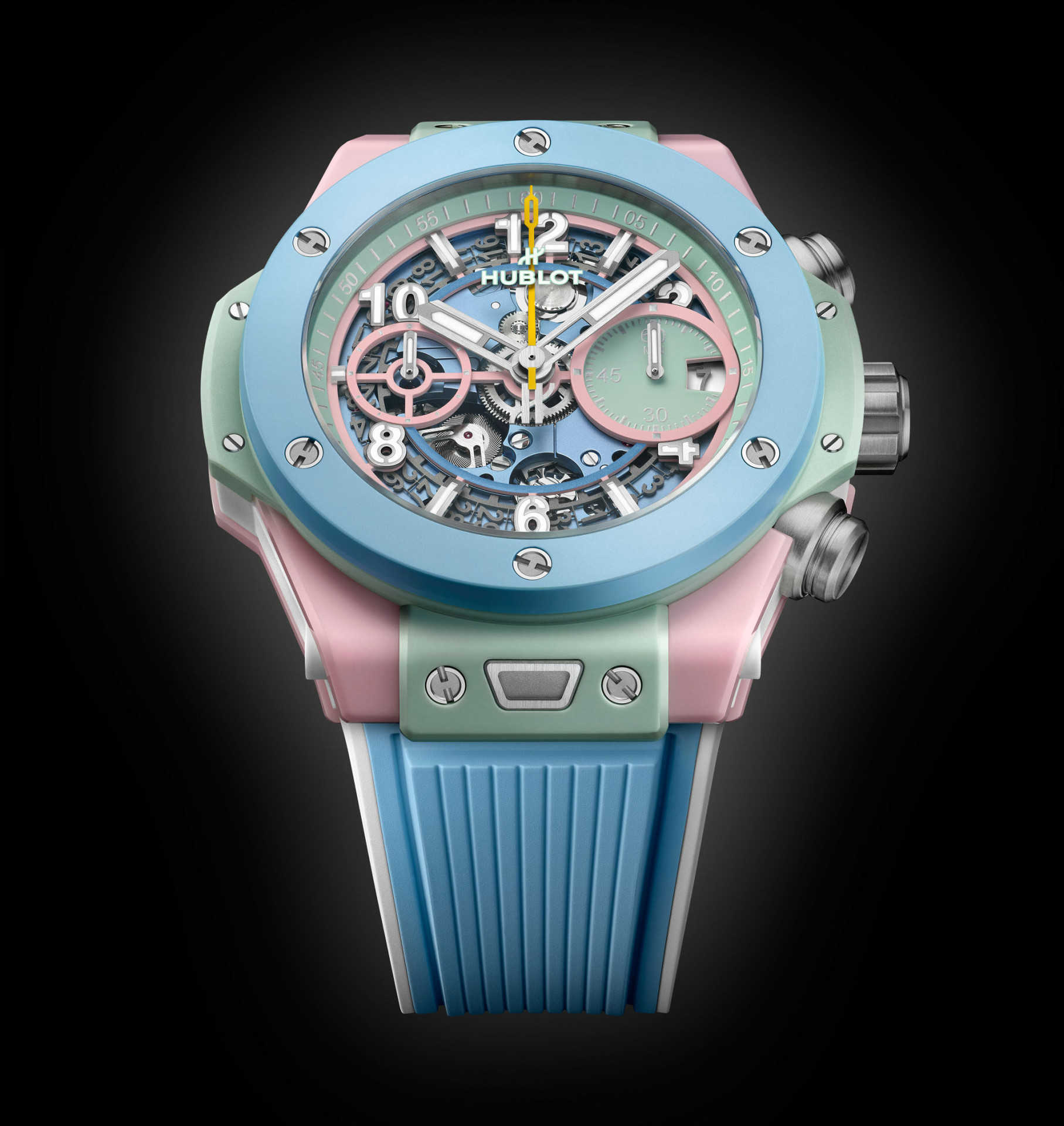 Летние новинки Hublot Big Bang в корпусах из керамики пастельных тонов