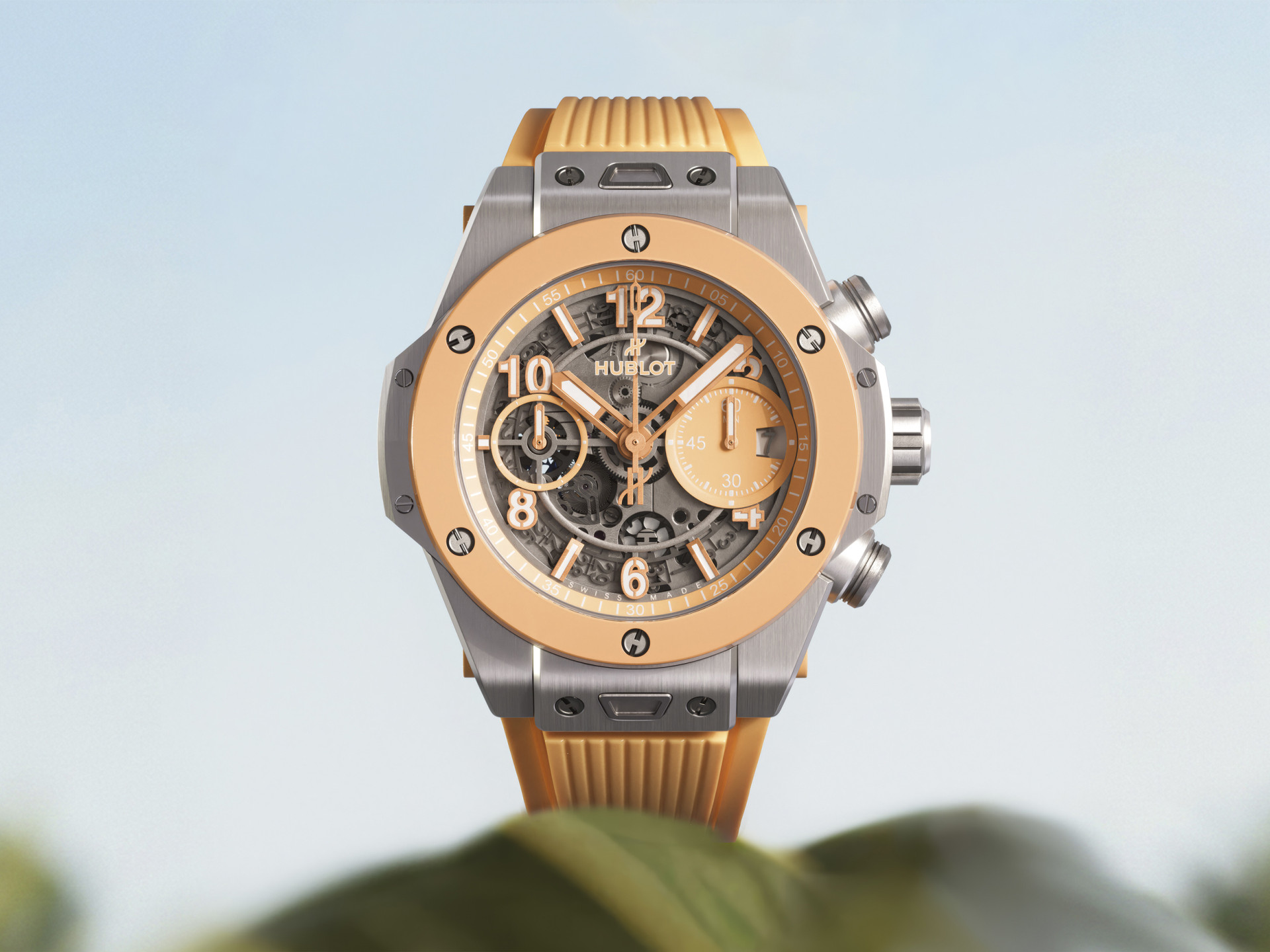 Летние новинки Hublot Big Bang в корпусах из керамики пастельных тонов