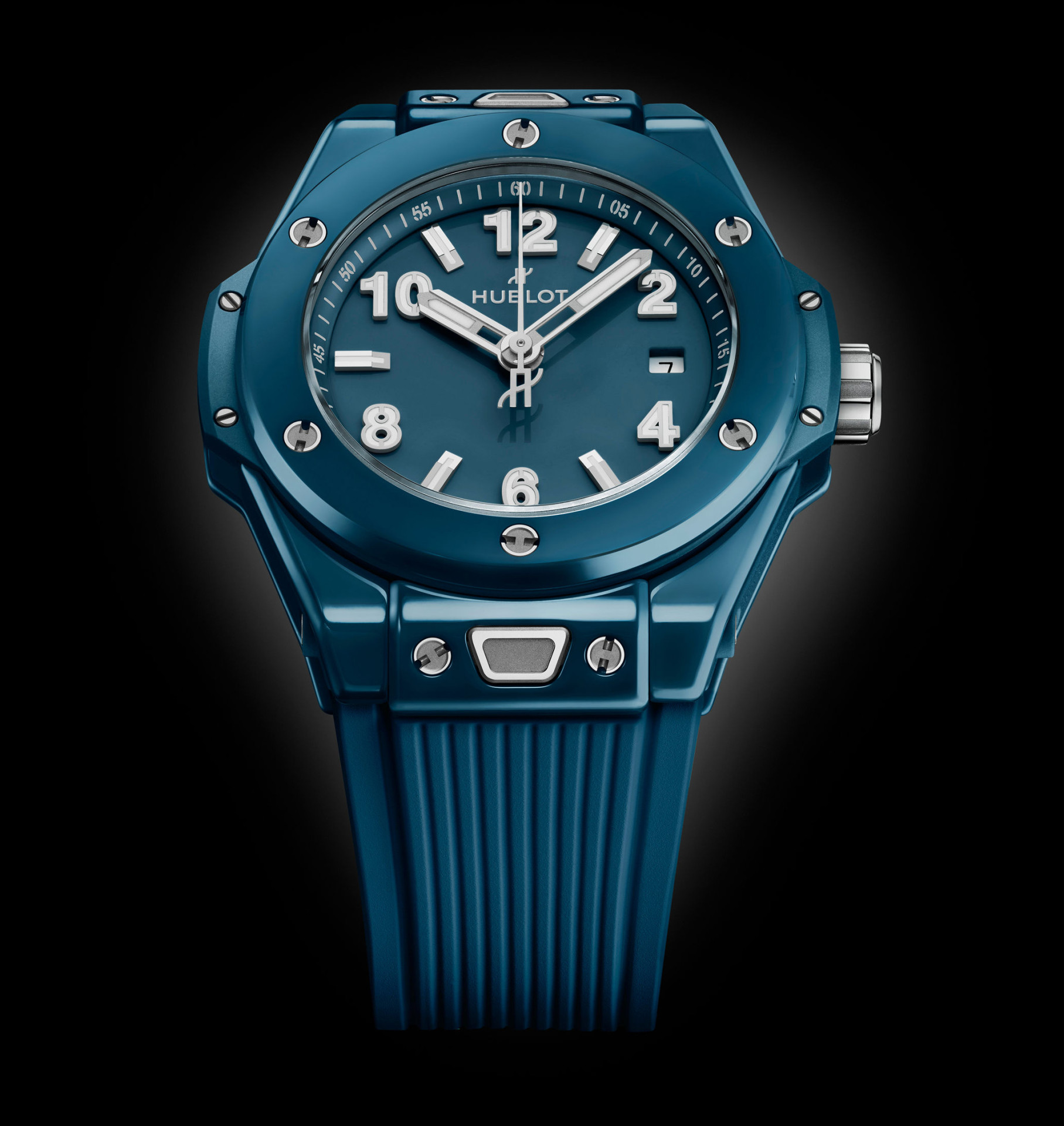 Летние новинки Hublot Big Bang в корпусах из керамики пастельных тонов