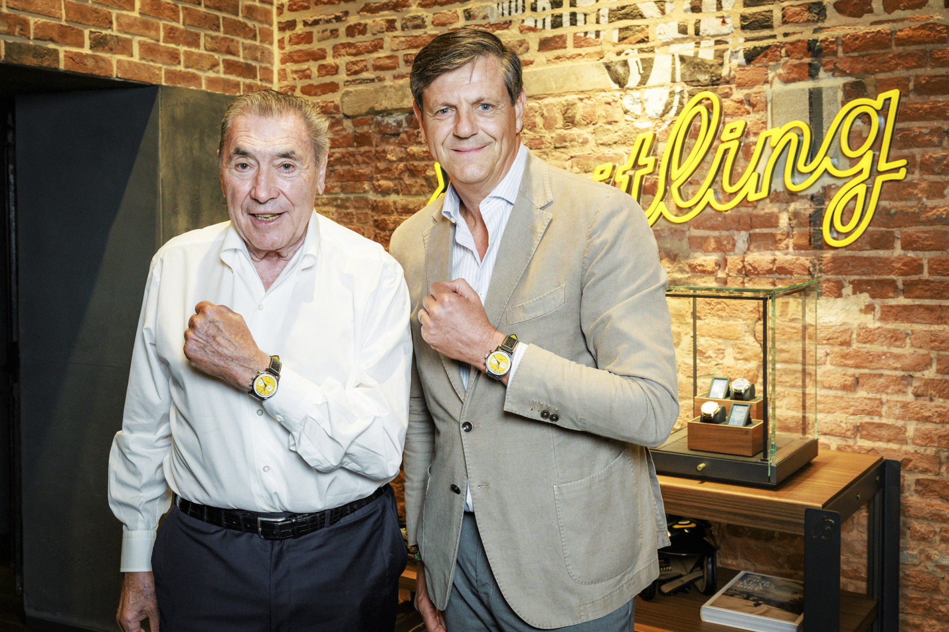 Эдди Меркс и директор Breitling в странах Бенилюкса Бернард Хертог