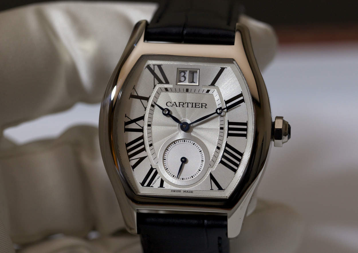 Cartier Tortue XL с корпусом из белого золота